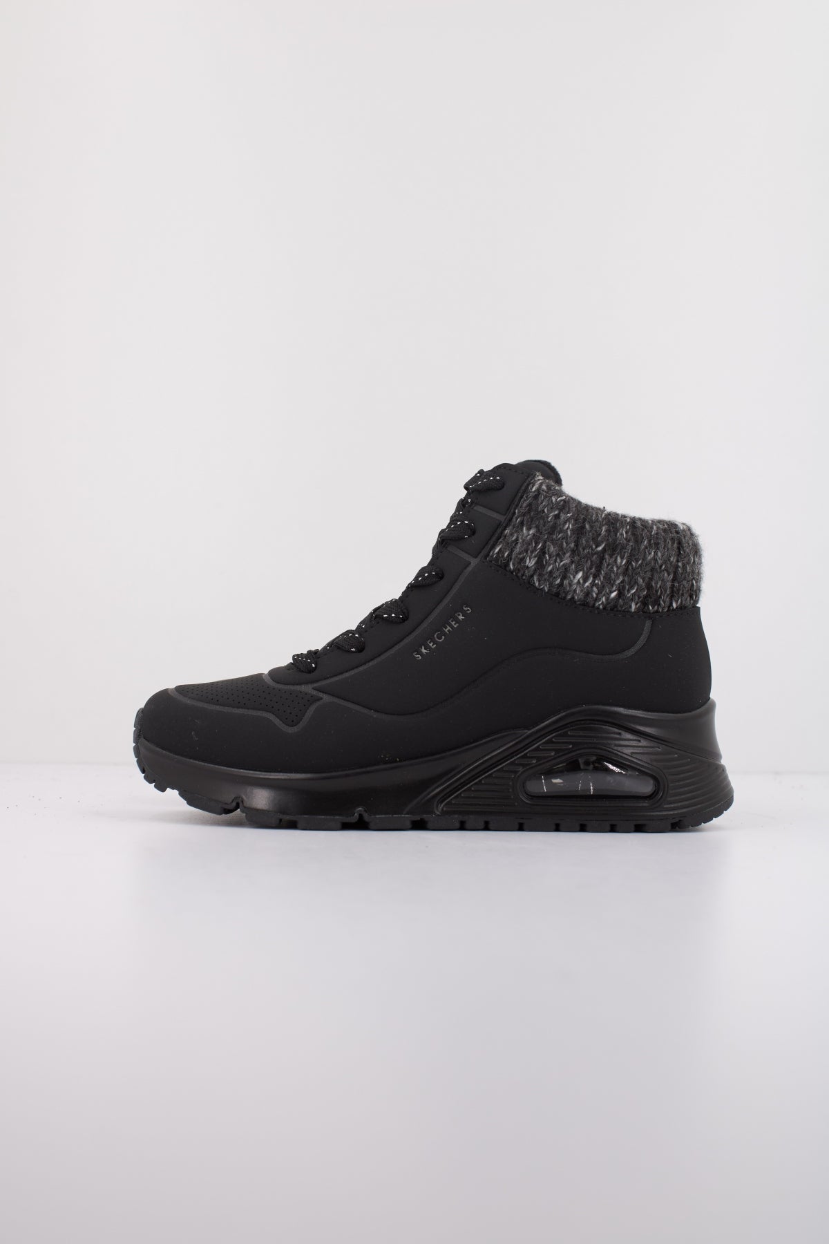 SKECHERS UNO GEN DARLING DAZE en color NEGRO (1)