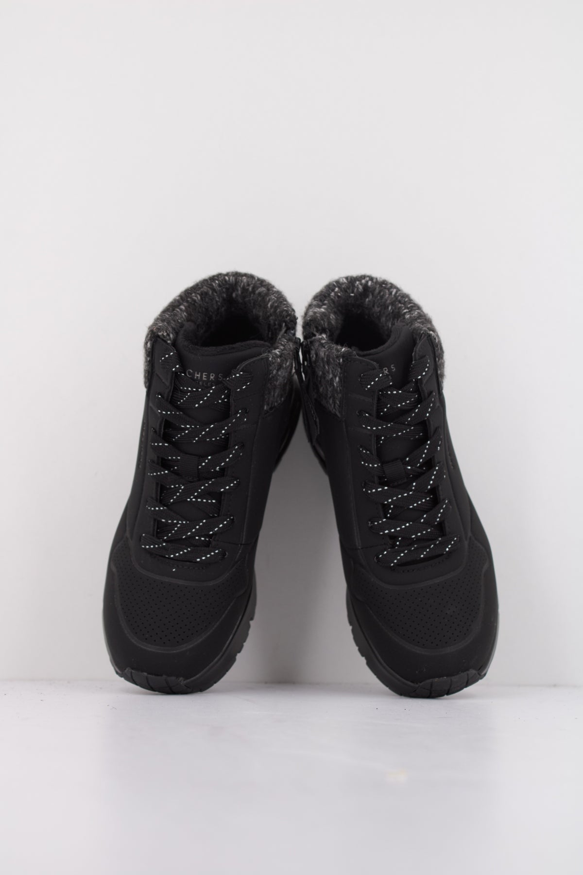 SKECHERS L UNO GEN DARLING DAZE en color NEGRO (3)