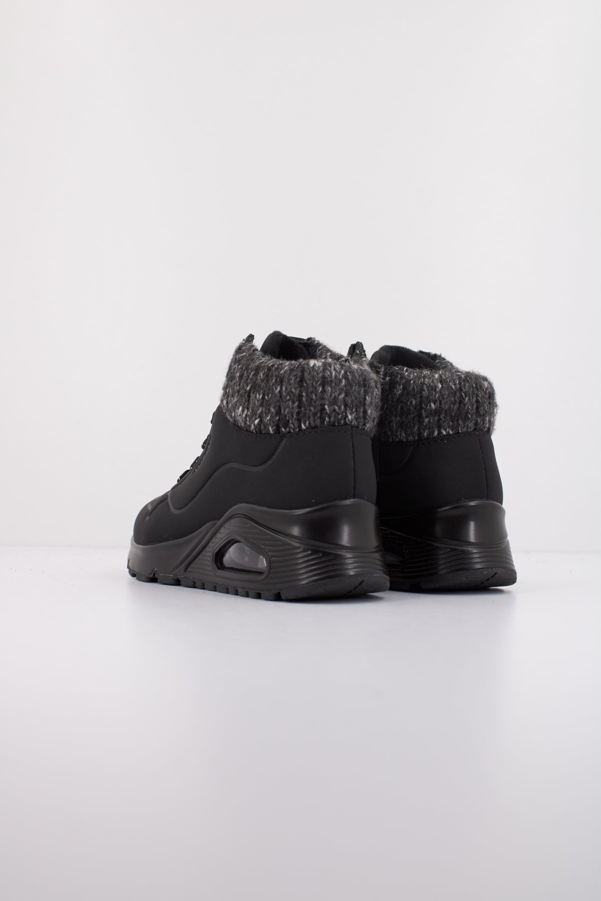SKECHERS UNO GEN DARLING DAZE en color NEGRO (4)