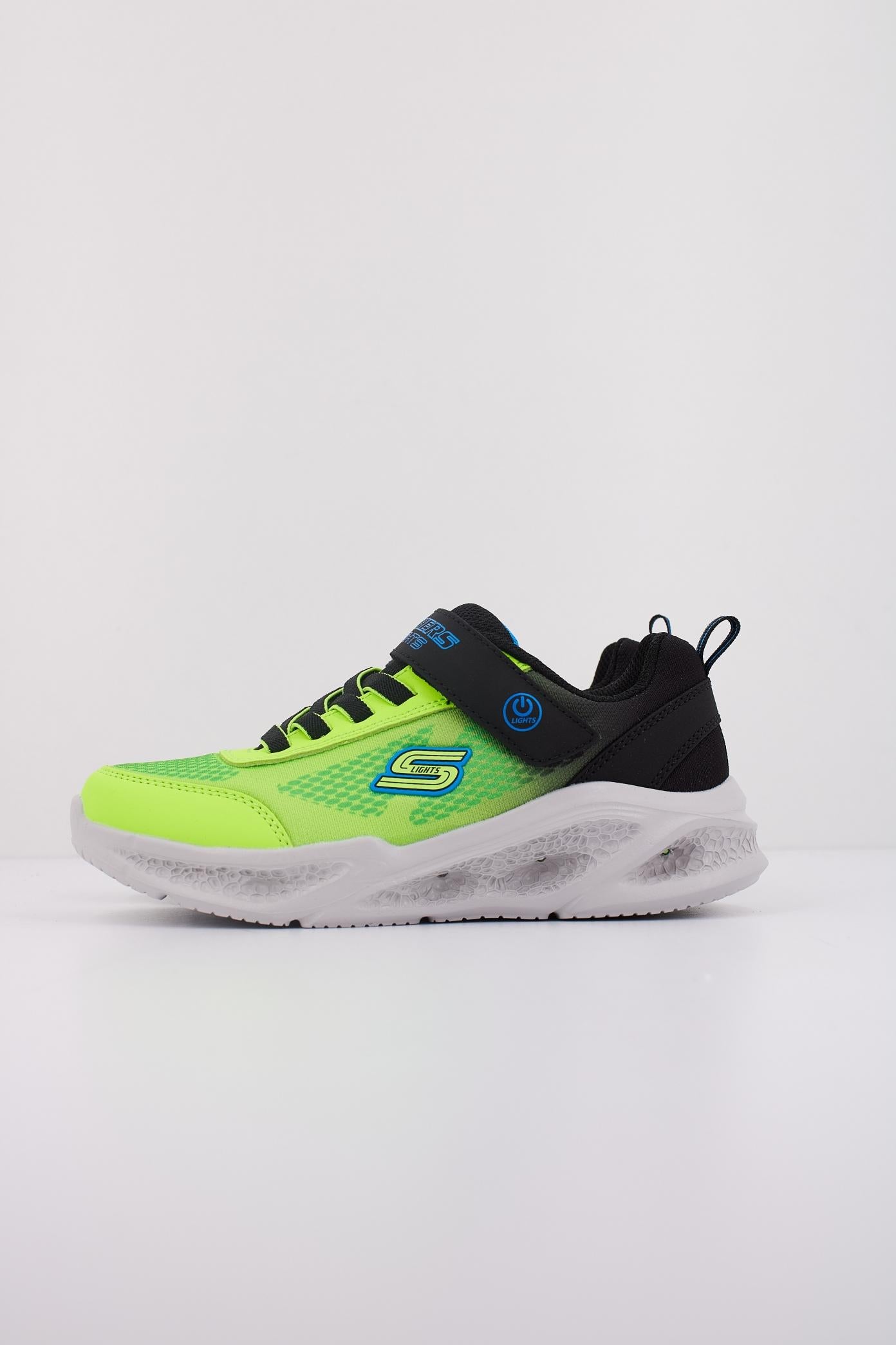 SKECHERS METEOR-LIGHTS en color NEGRO (1)