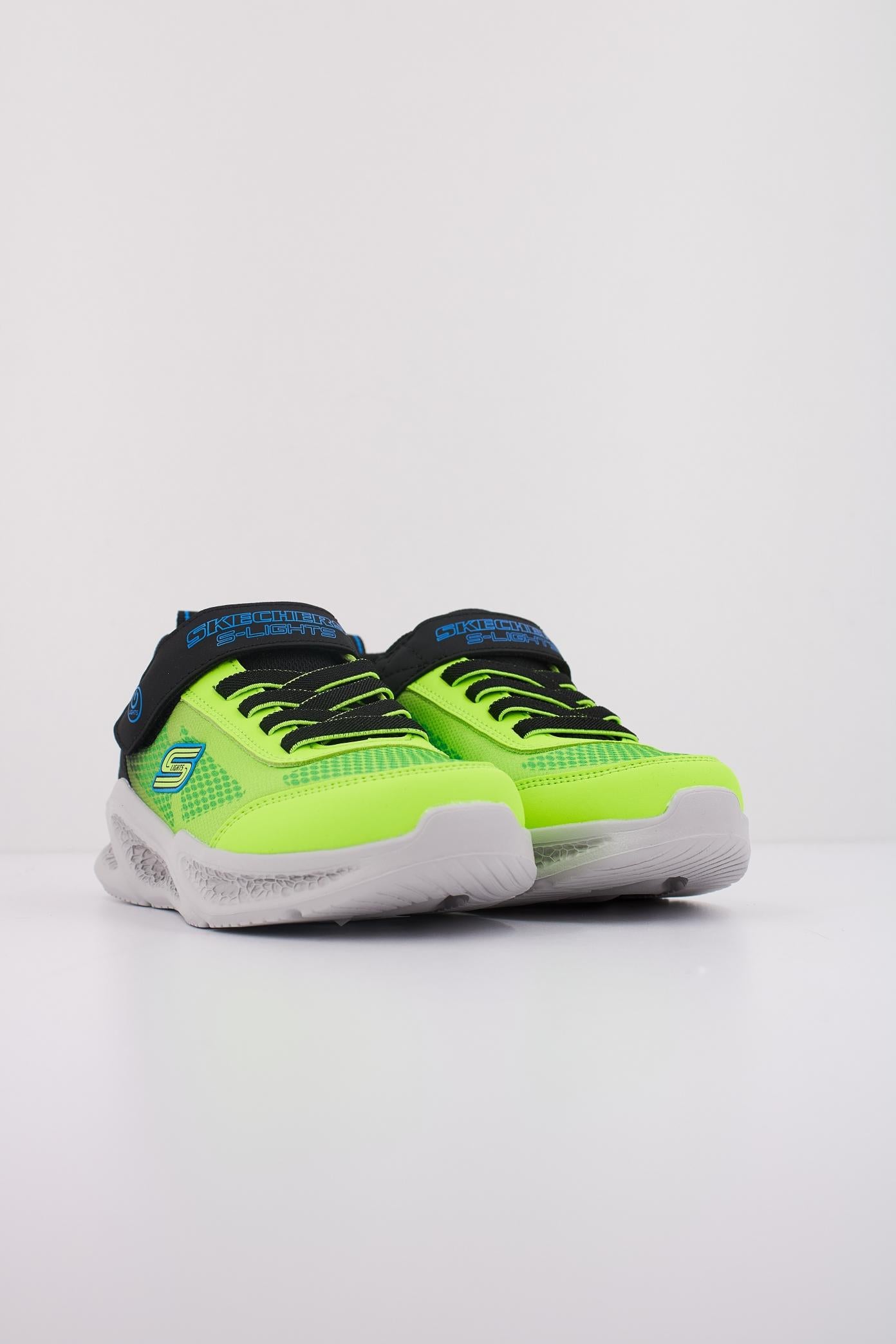 SKECHERS METEOR-LIGHTS en color NEGRO (2)