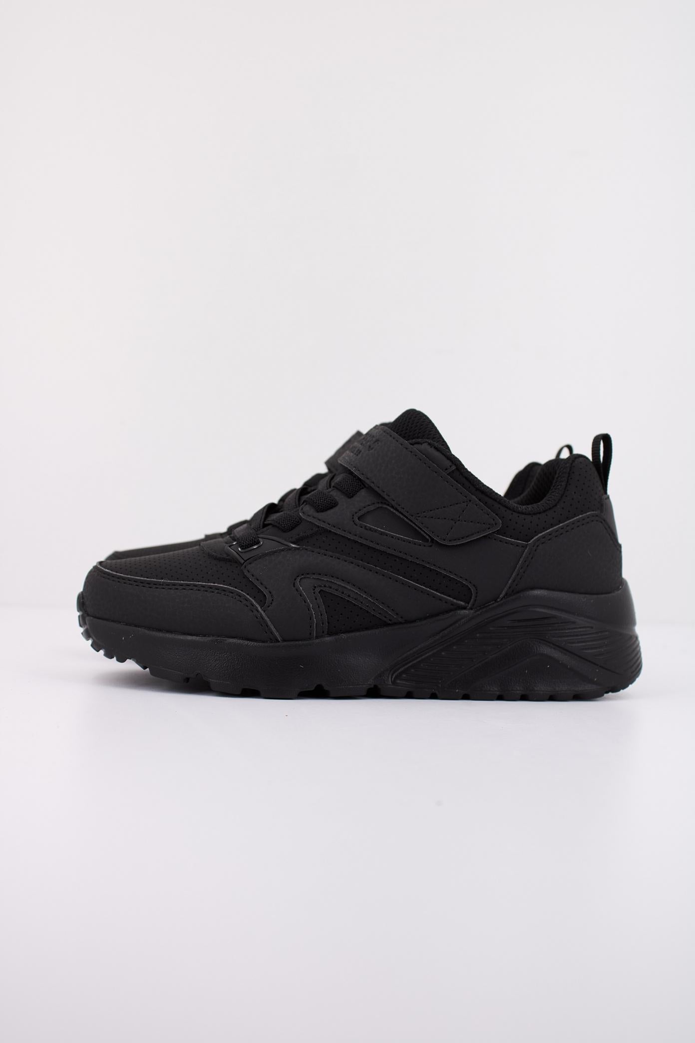 SKECHERS UNO LITE - ECHO SURGE en color NEGRO (1)