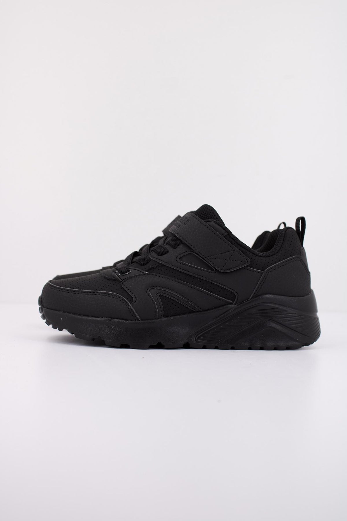 SKECHERS UNO LITE - ECHO SURGE en color NEGRO (1)