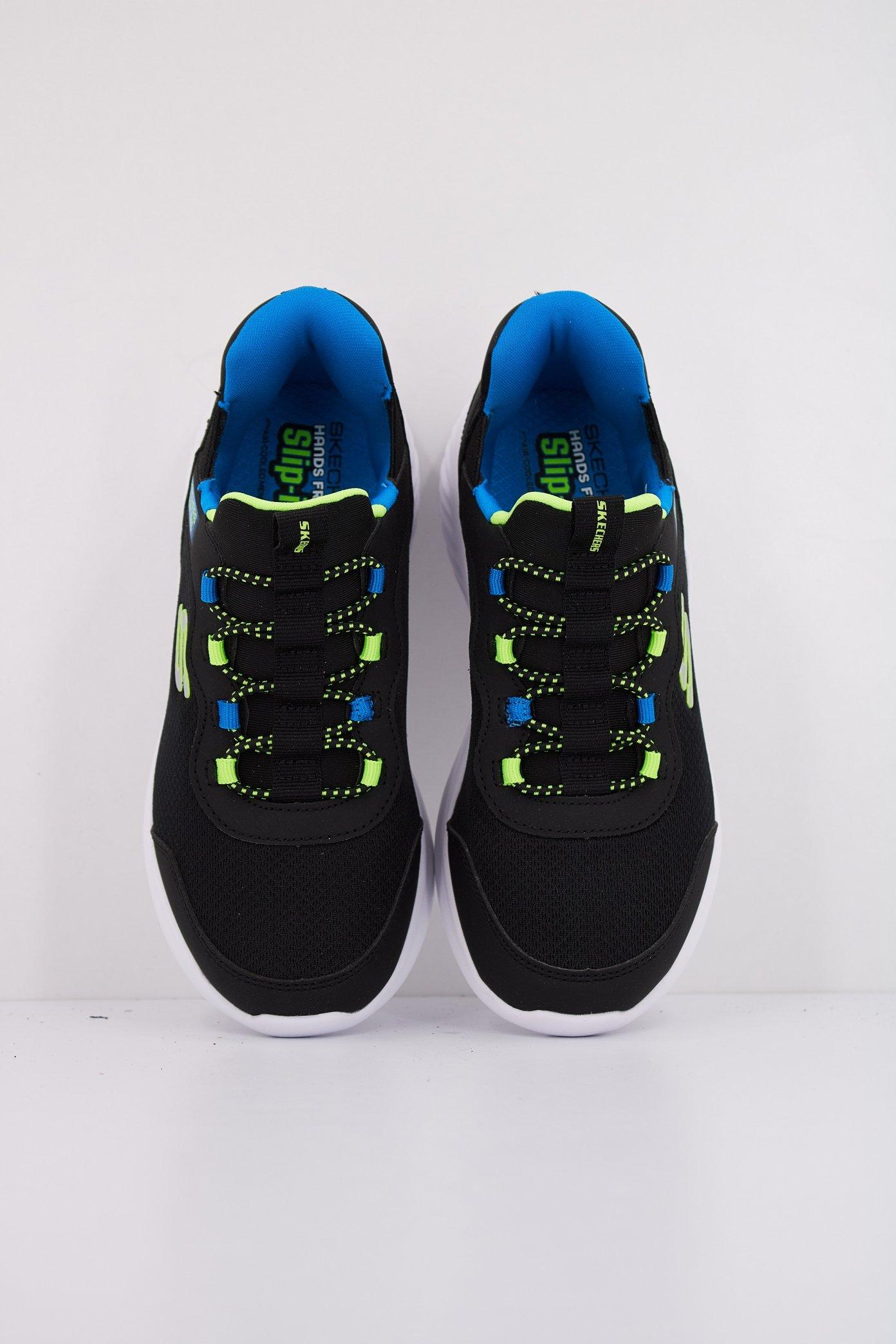 SKECHERS L SLIP-INS en color NEGRO (3)