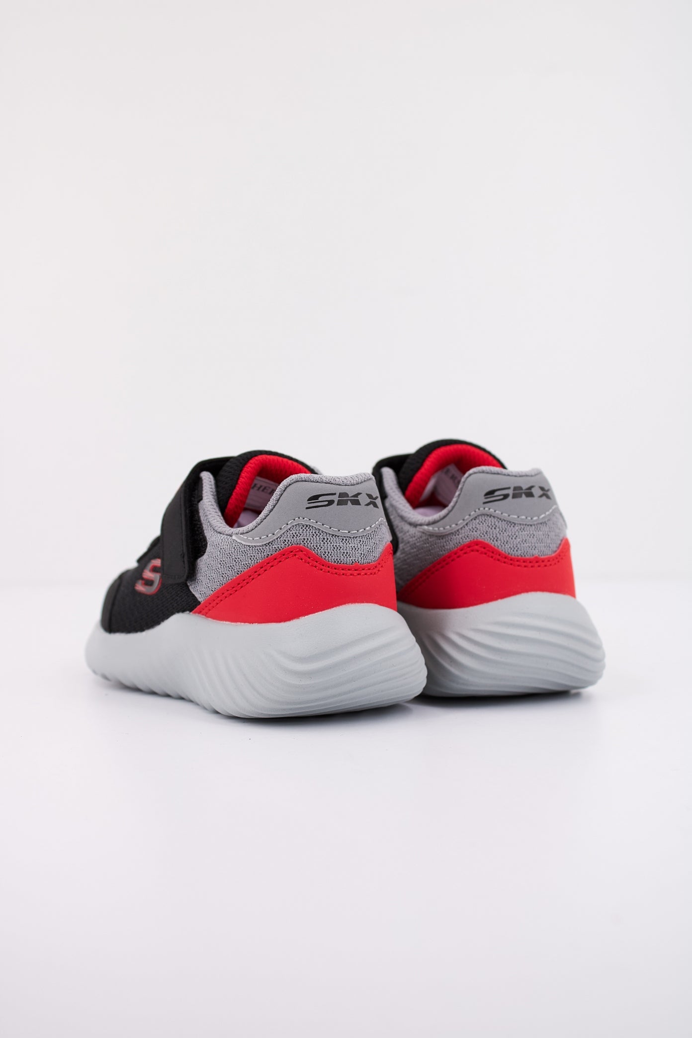 SKECHERS BOUNDER - TREZIC en color NEGRO (4)