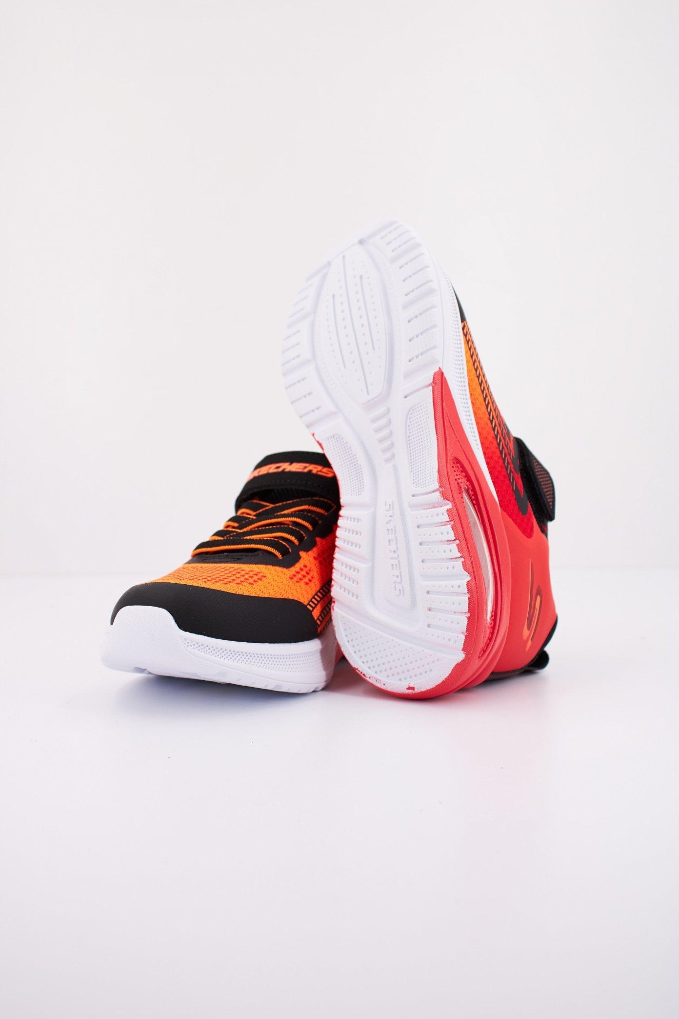 SKECHERS MICROSPEC MAX ADVANC en color NARANJA (5)