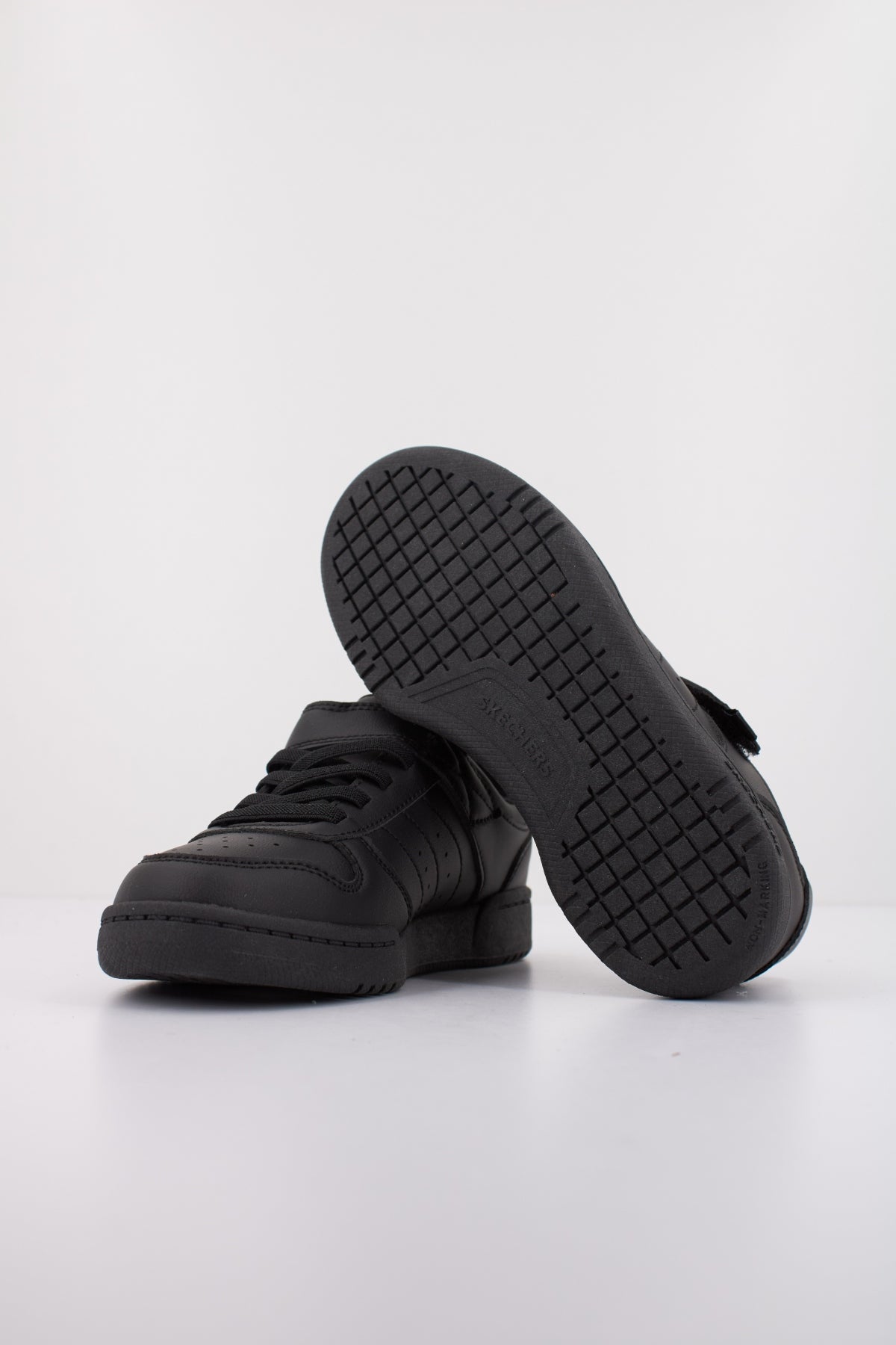 SKECHERS QUICK STREET en color NEGRO (5)