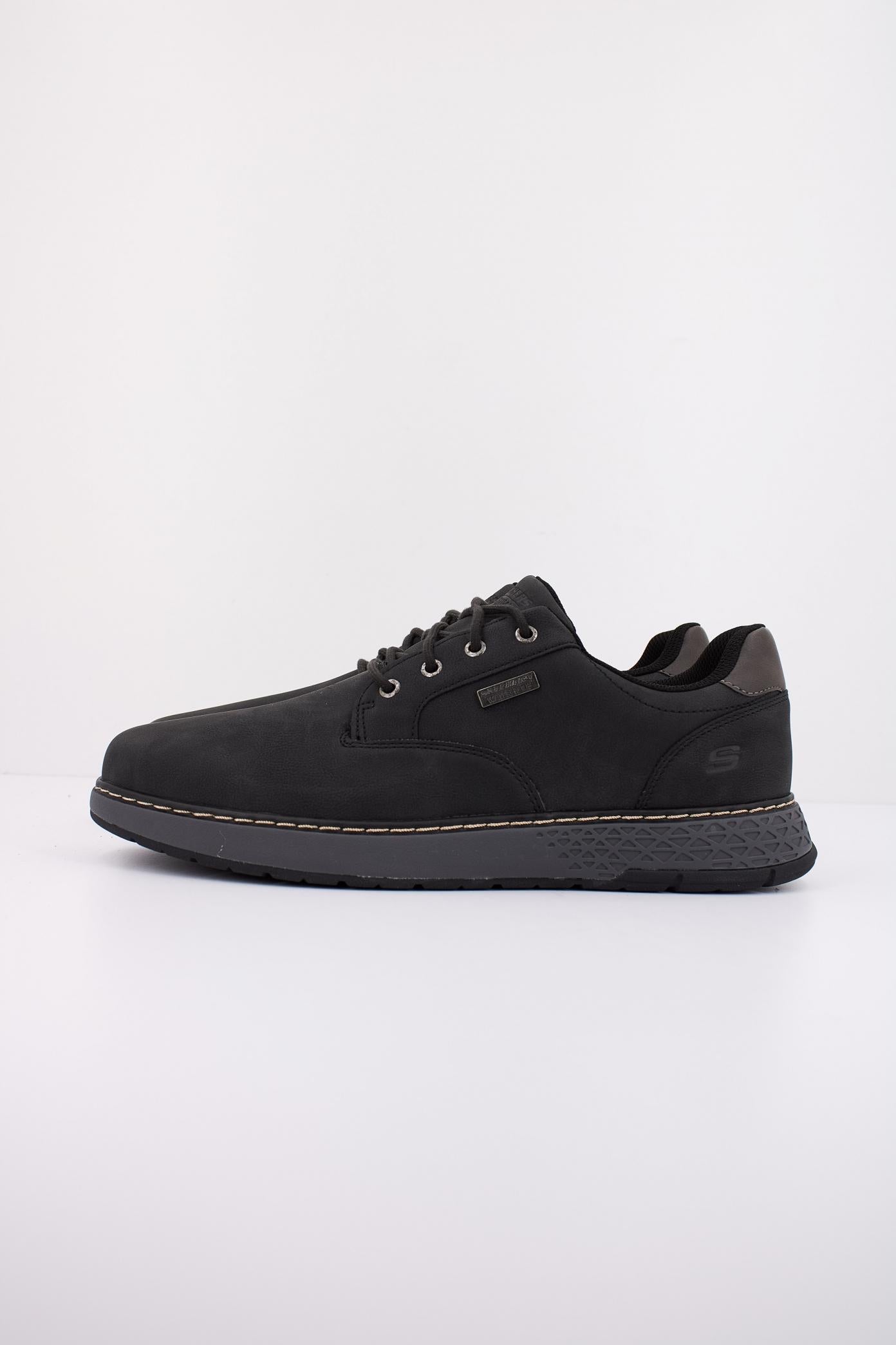 SKECHERS GARLAN - PRYOR en color NEGRO (1)