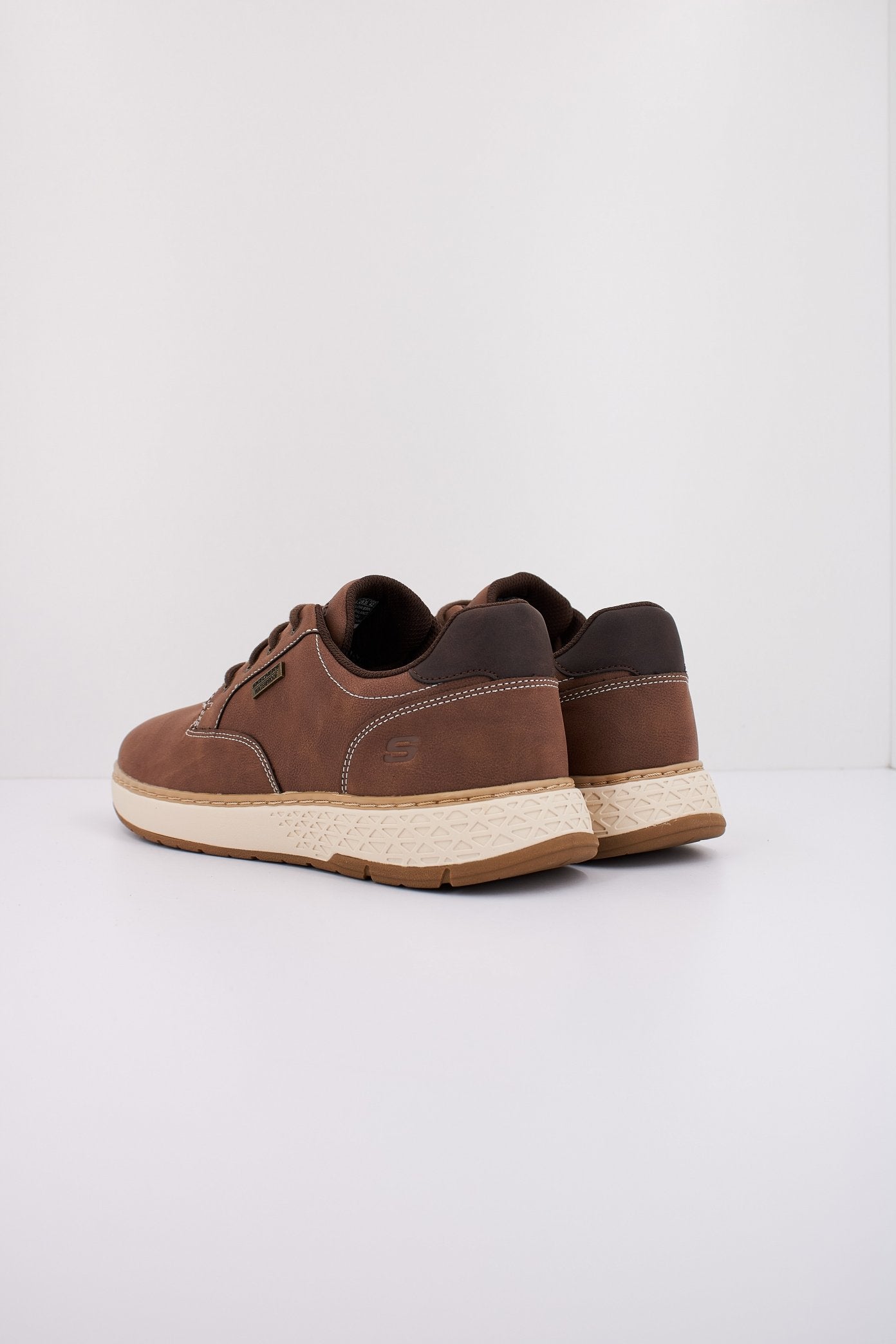 SKECHERS GARLAN - PRYOR en color MARRON (4)