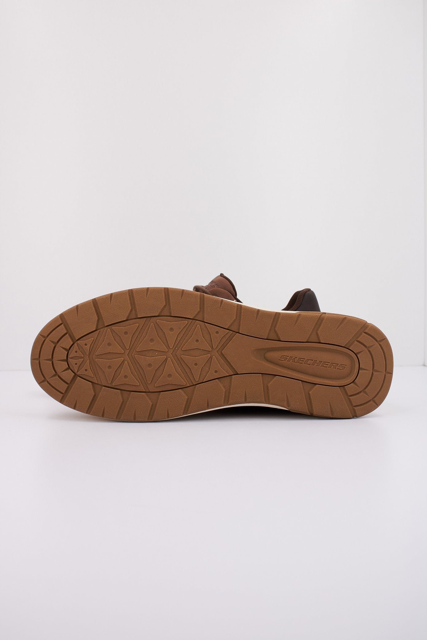 SKECHERS GARLAN - PRYOR en color MARRON (5)