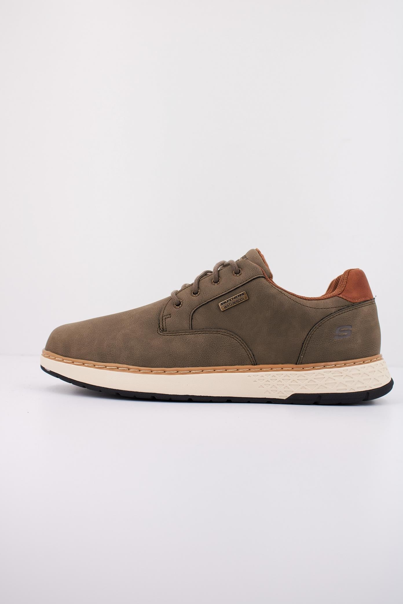 SKECHERS GARLAN - PRYOR en color VERDE (1)
