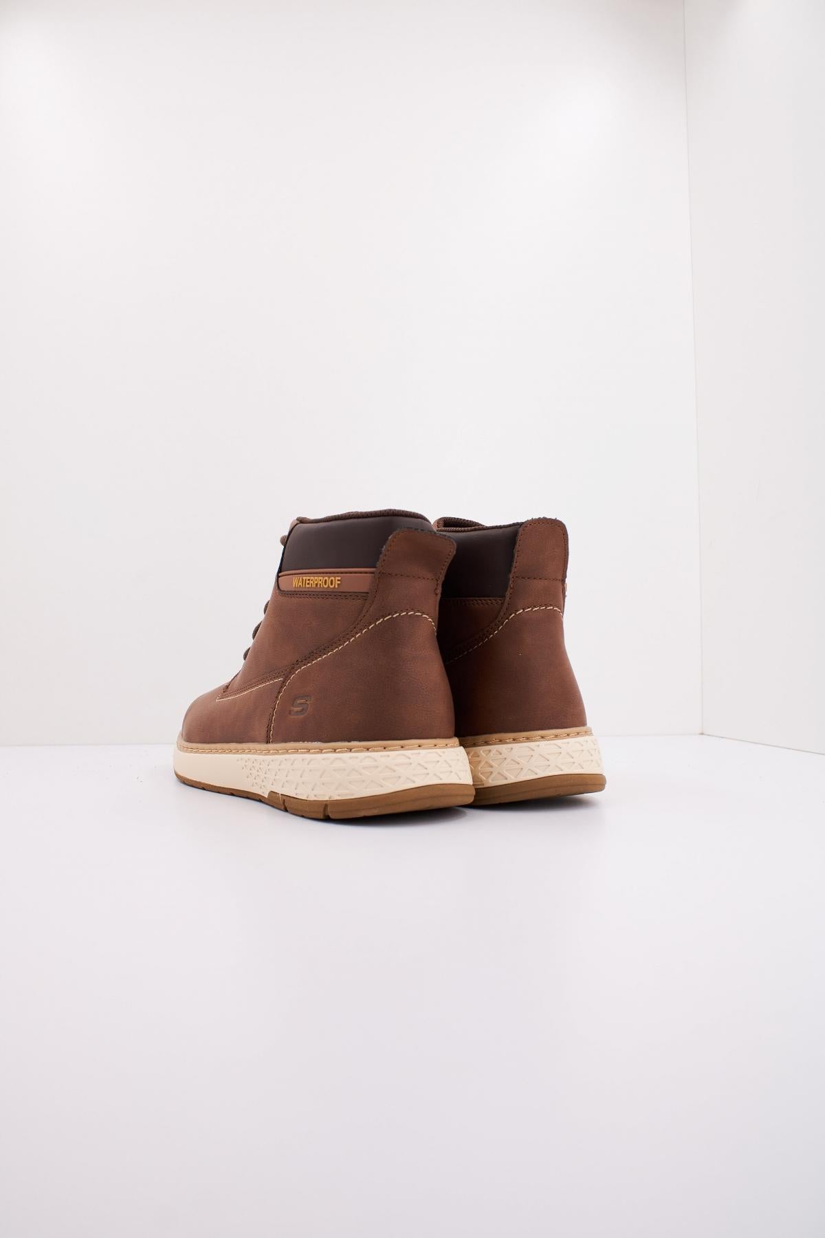 SKECHERS GARLAN - DENO en color MARRON  (4)