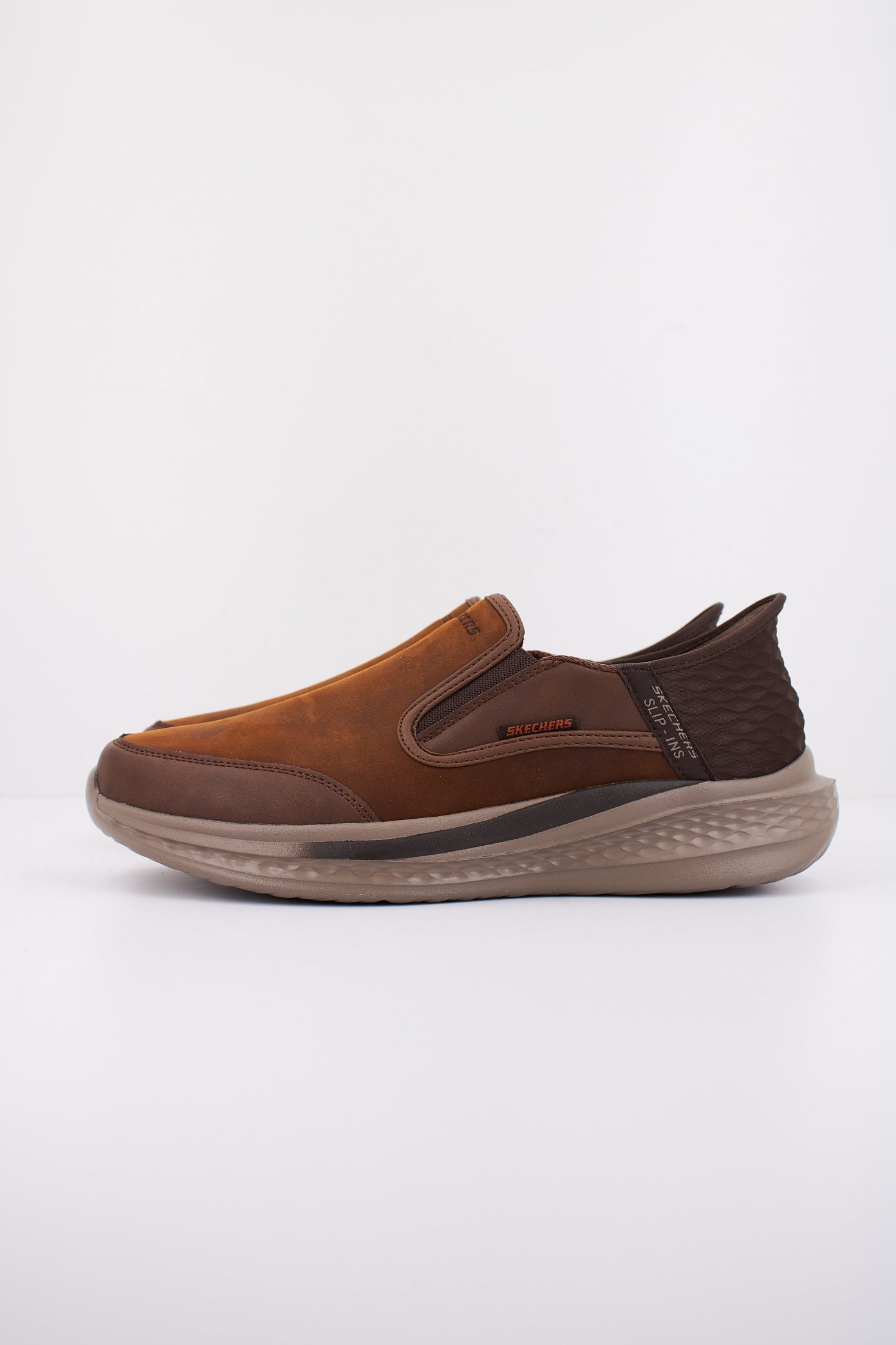 SKECHERS SLADE - COOPER SLIP-INS en color MARRON (1)