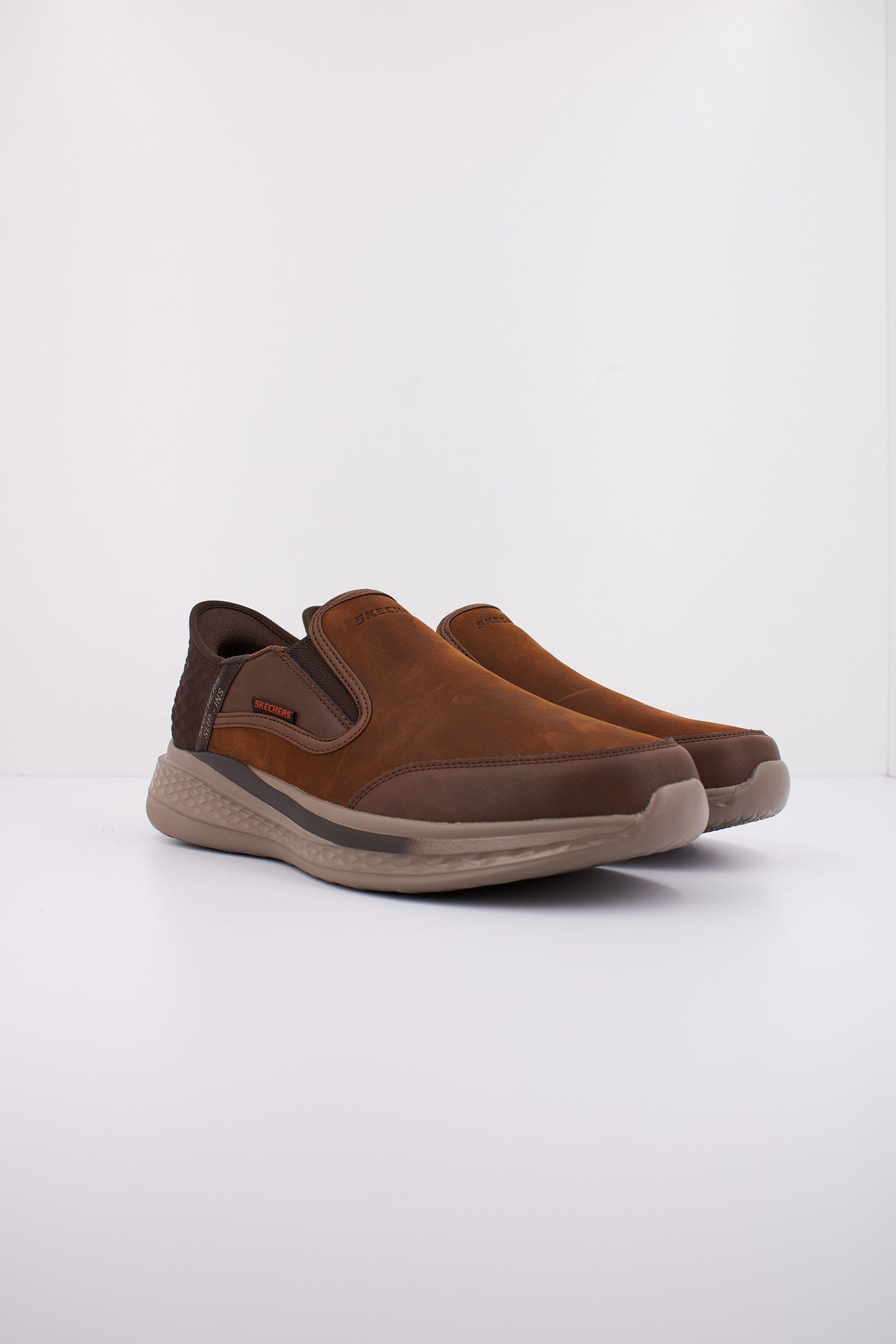 SKECHERS SLADE - COOPER SLIP-INS en color MARRON (2)