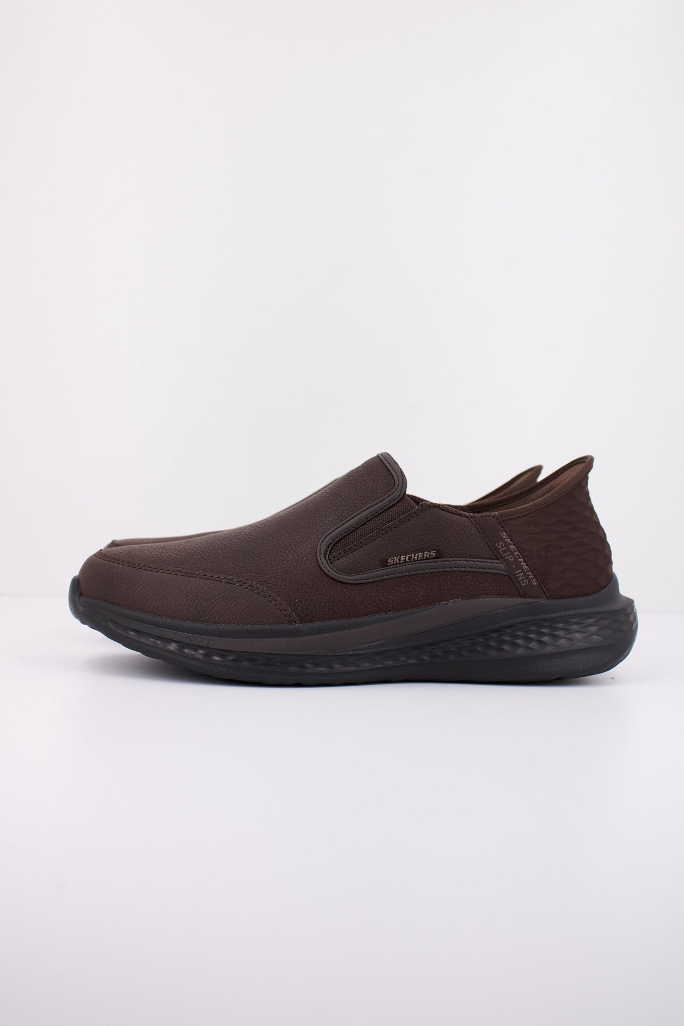 SKECHERS SLADE - COOPER SLIP-INS en color BURDEOS (1)