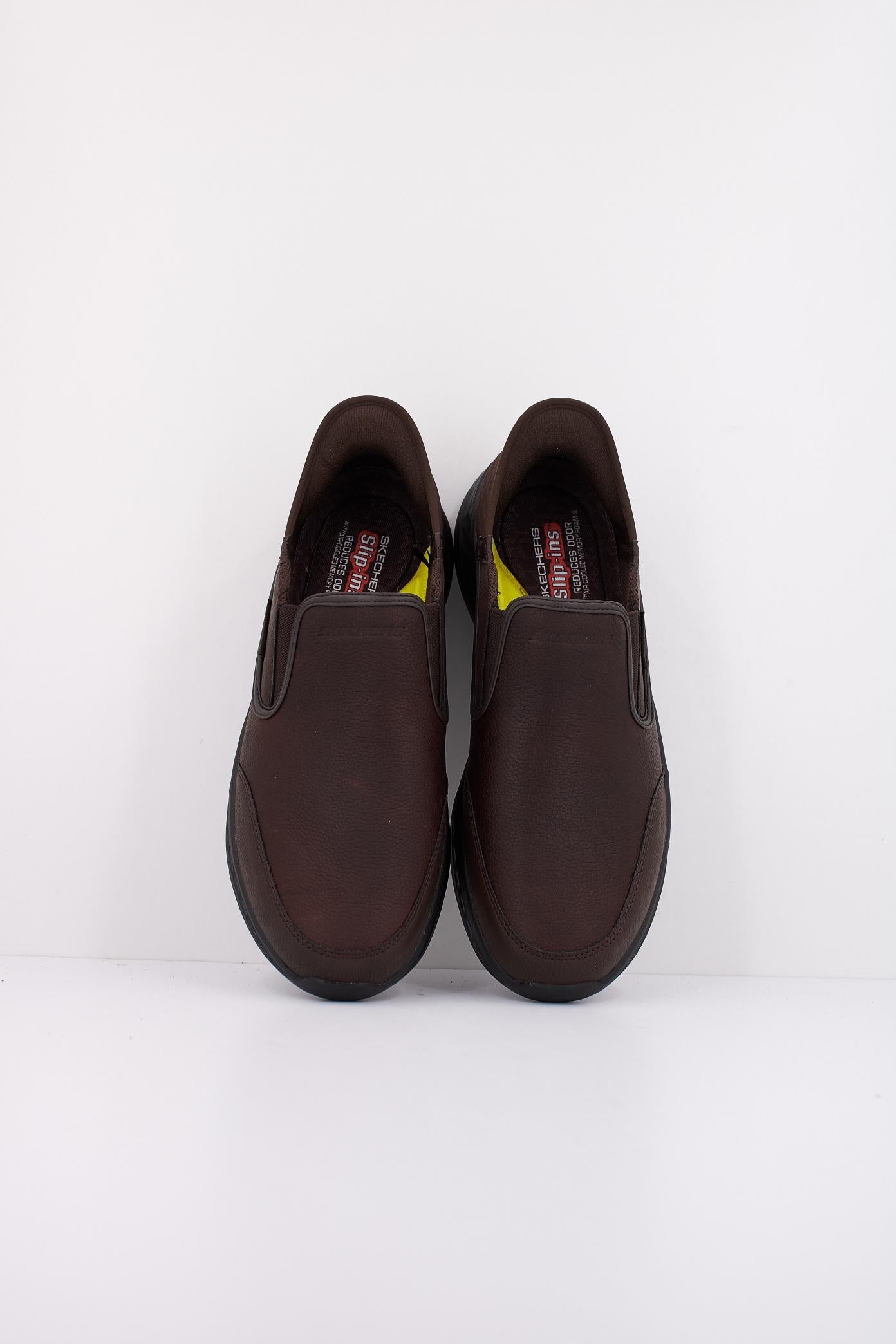 SKECHERS SLADE - COOPER SLIP-INS en color BURDEOS (3)