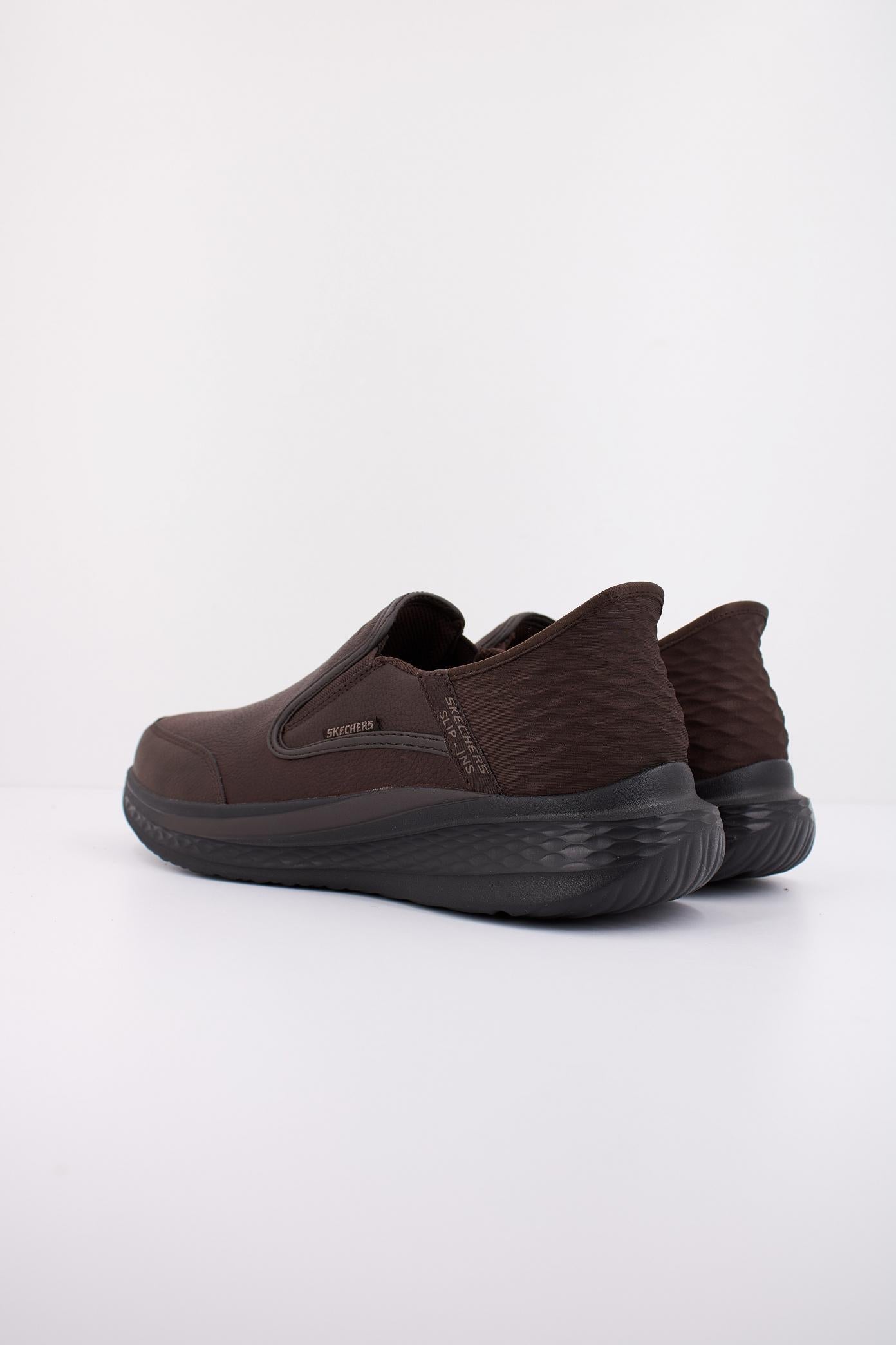 SKECHERS SLADE - COOPER SLIP-INS en color BURDEOS (4)