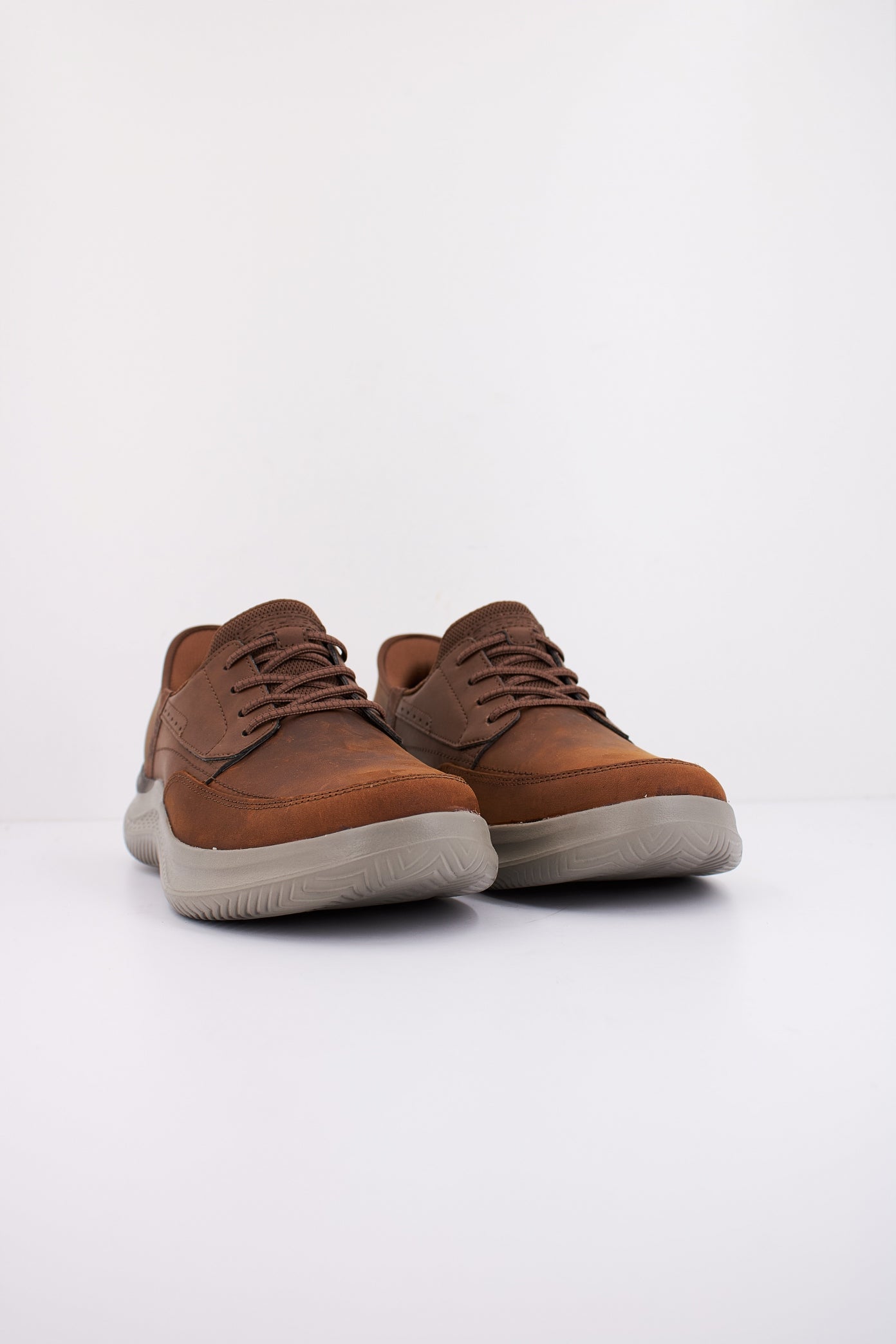 SKECHERS HASTING - RORY en color MARRON (2)