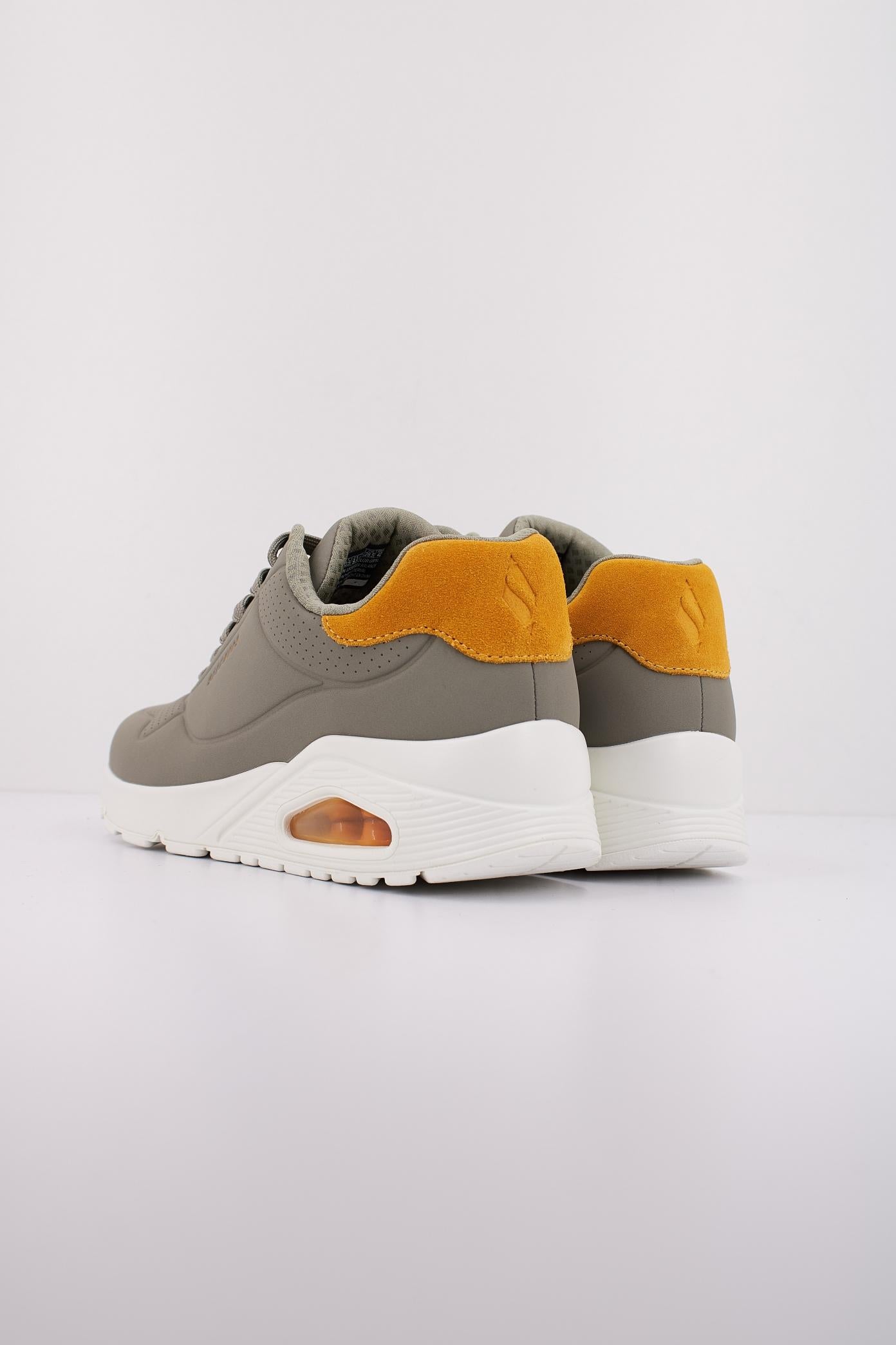 SKECHERS UNO - SUITED ON AIR en color GRIS (4)