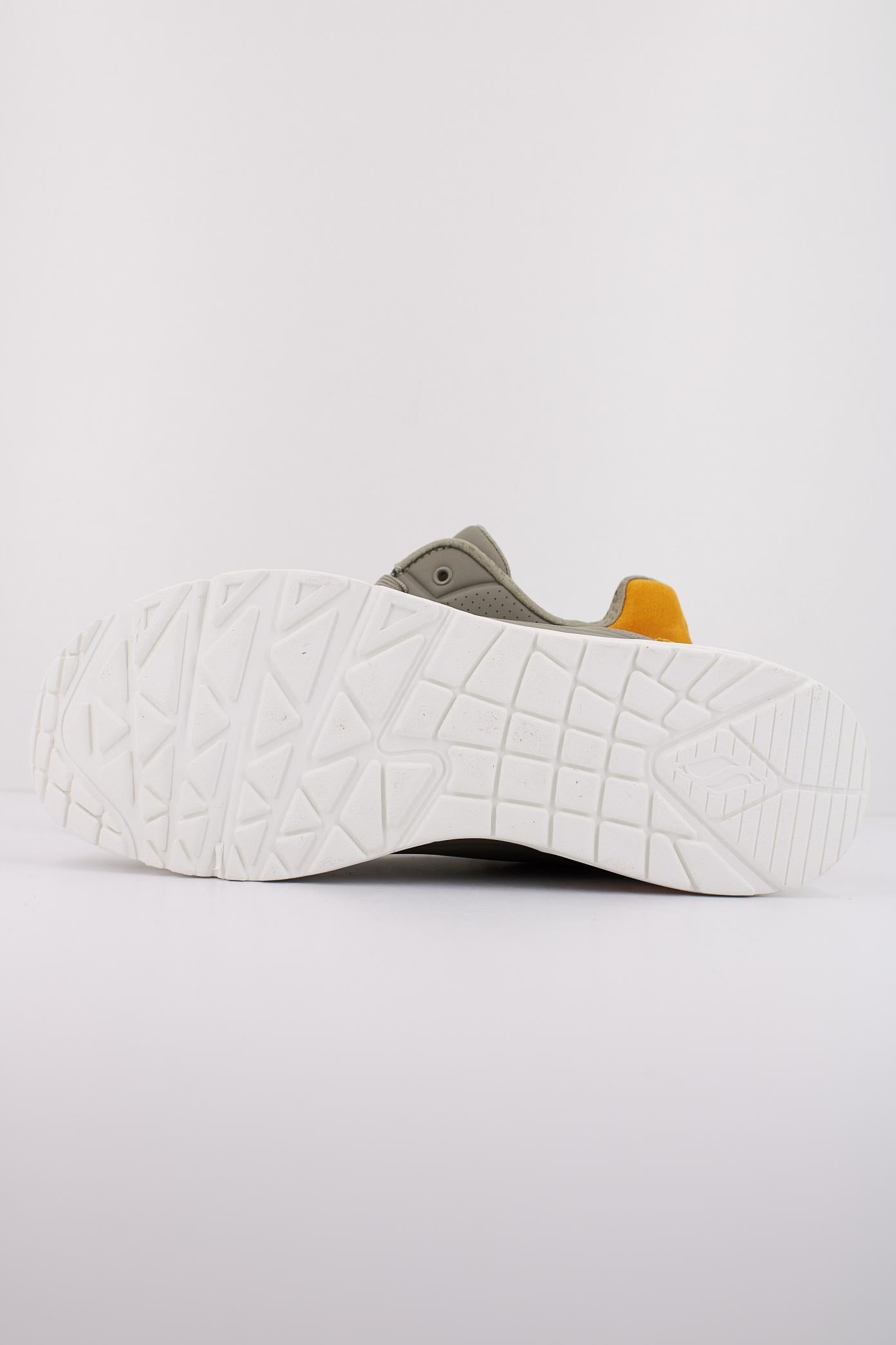SKECHERS UNO - SUITED ON AIR en color GRIS (5)