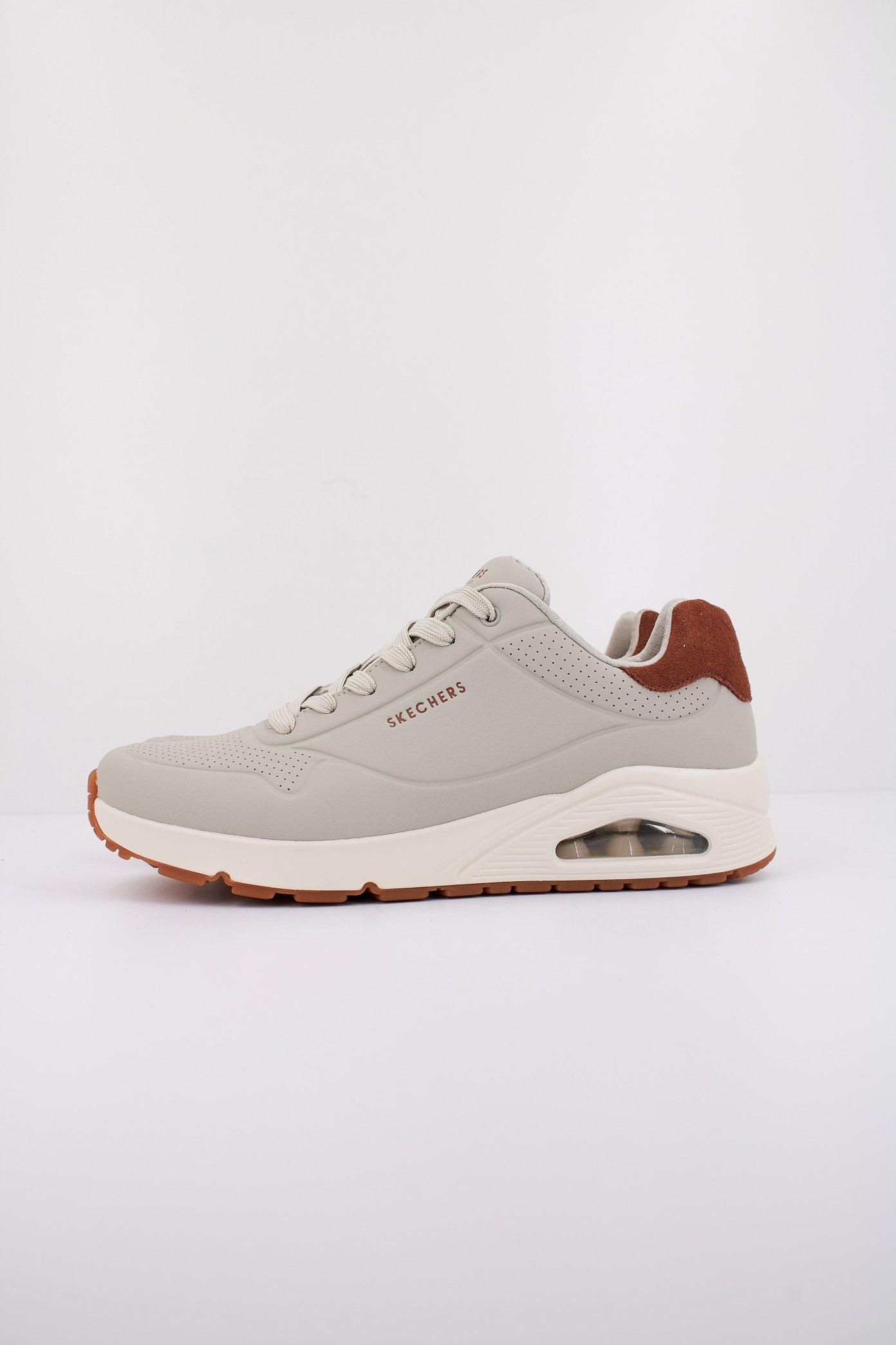 SKECHERS UNO - SUITED ON AIR en color GRIS (1)