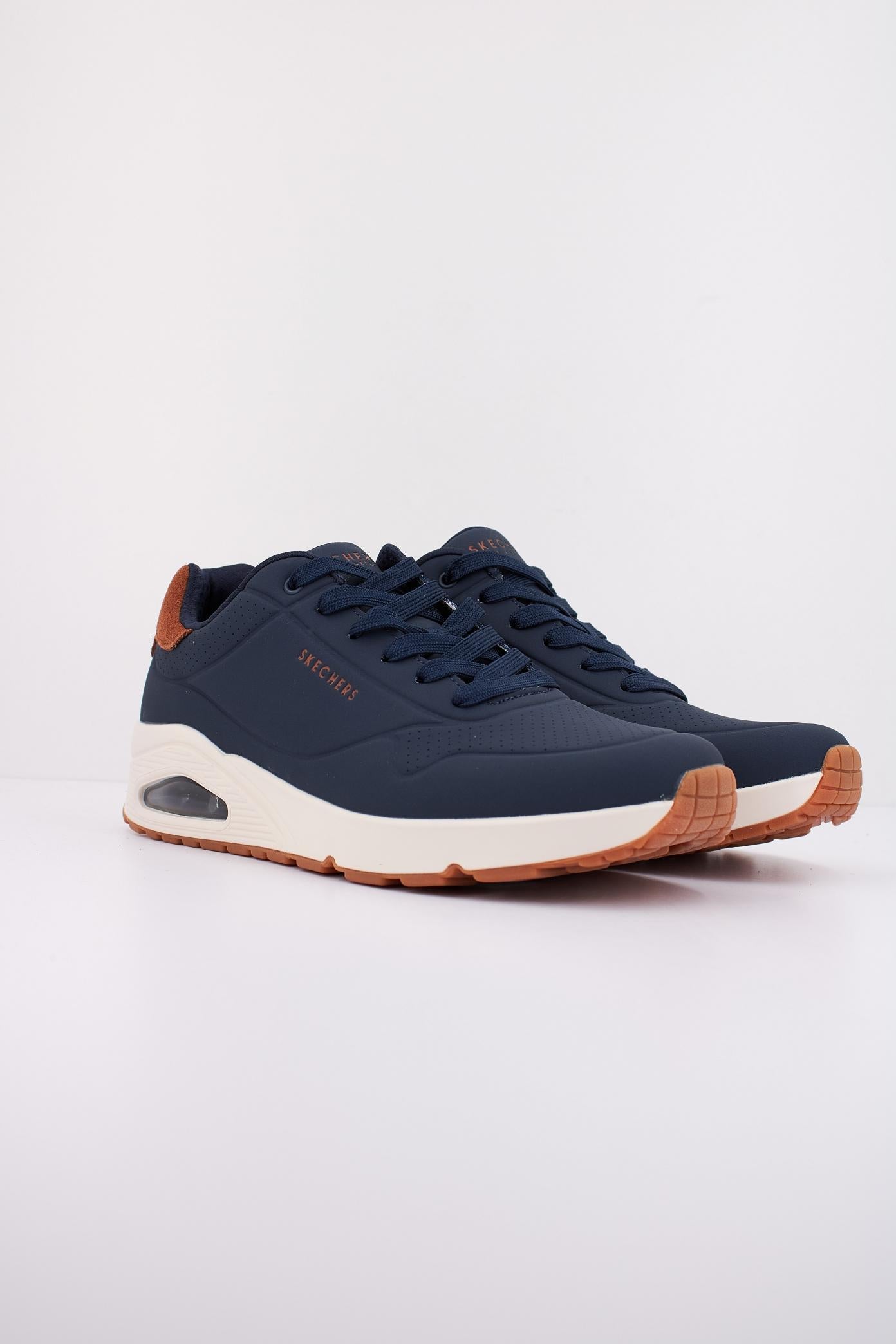 SKECHERS UNO - SUITED ON AIR en color AZUL (2)