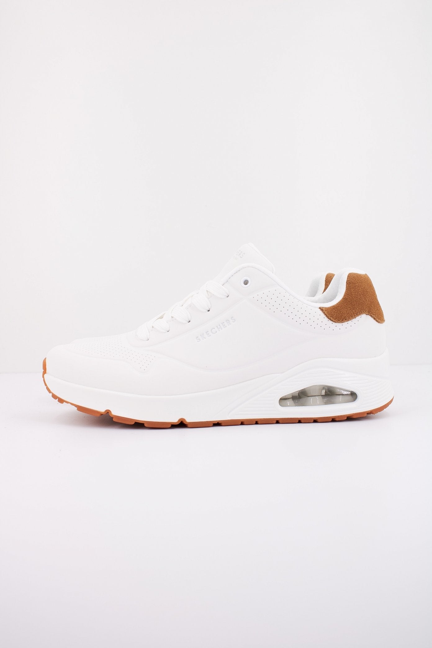 SKECHERS UNO - SUITED ON AIR en color BLANCO (1)