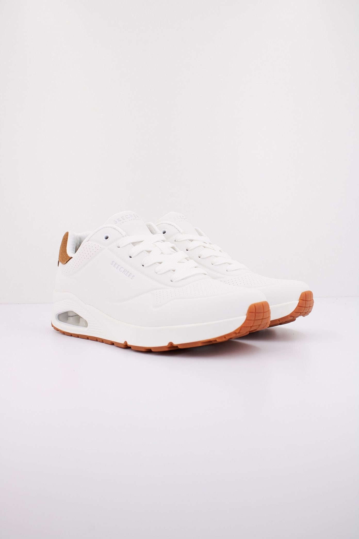 SKECHERS UNO - SUITED ON AIR en color BLANCO (2)
