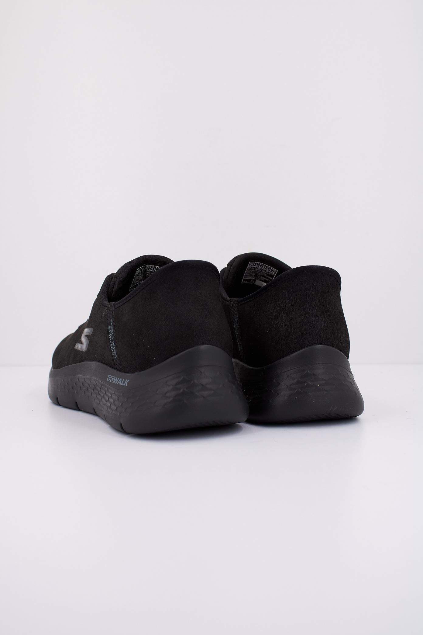 SKECHERS SLIP - INS GO WALK FLEX - SMOOT en color NEGRO (4)