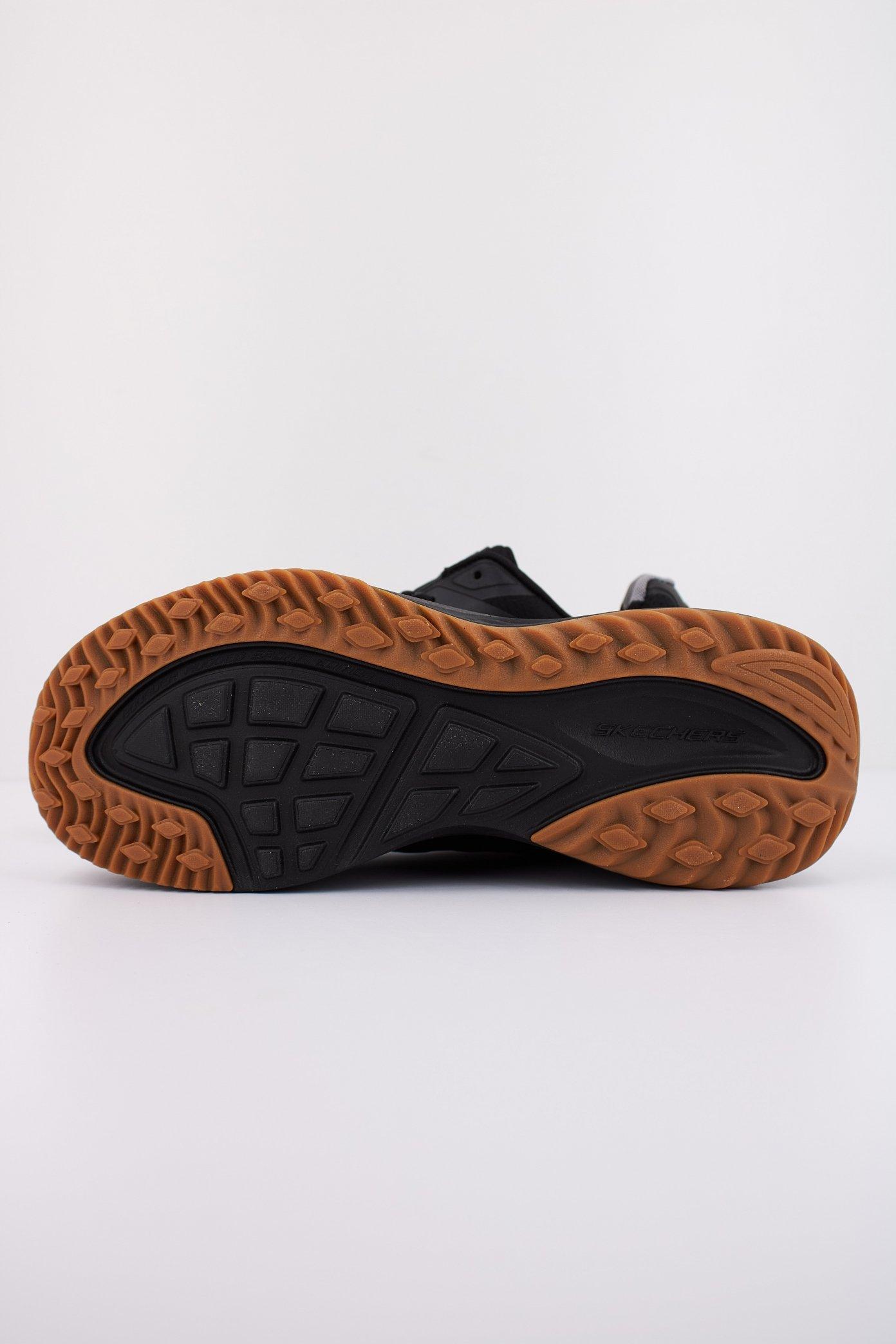 SKECHERS BOUNDER RSE - ZONER en color NEGRO (5)