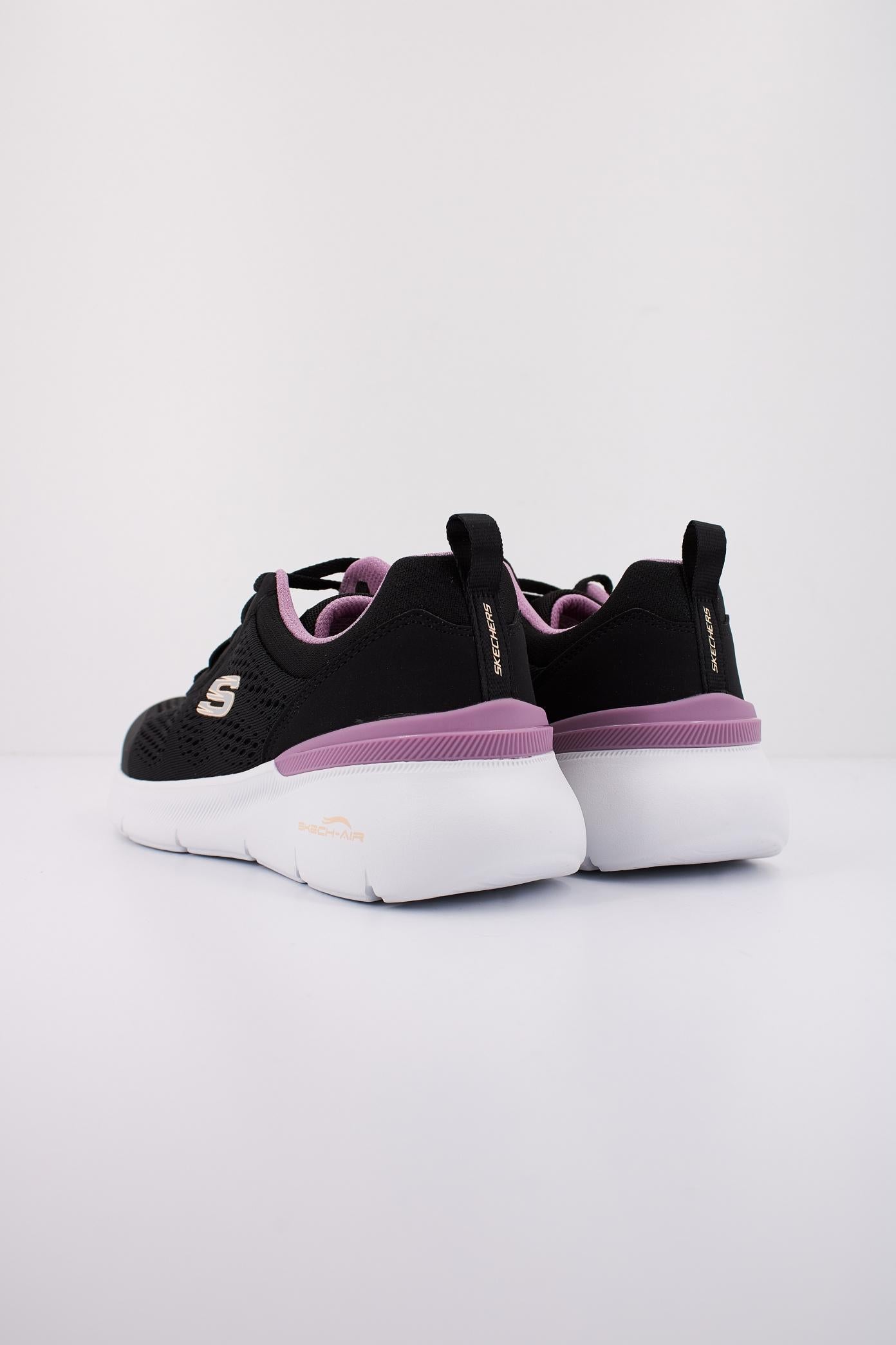 SKECHERS SKECH-AIR DYNAMIGHT en color NEGRO (4)