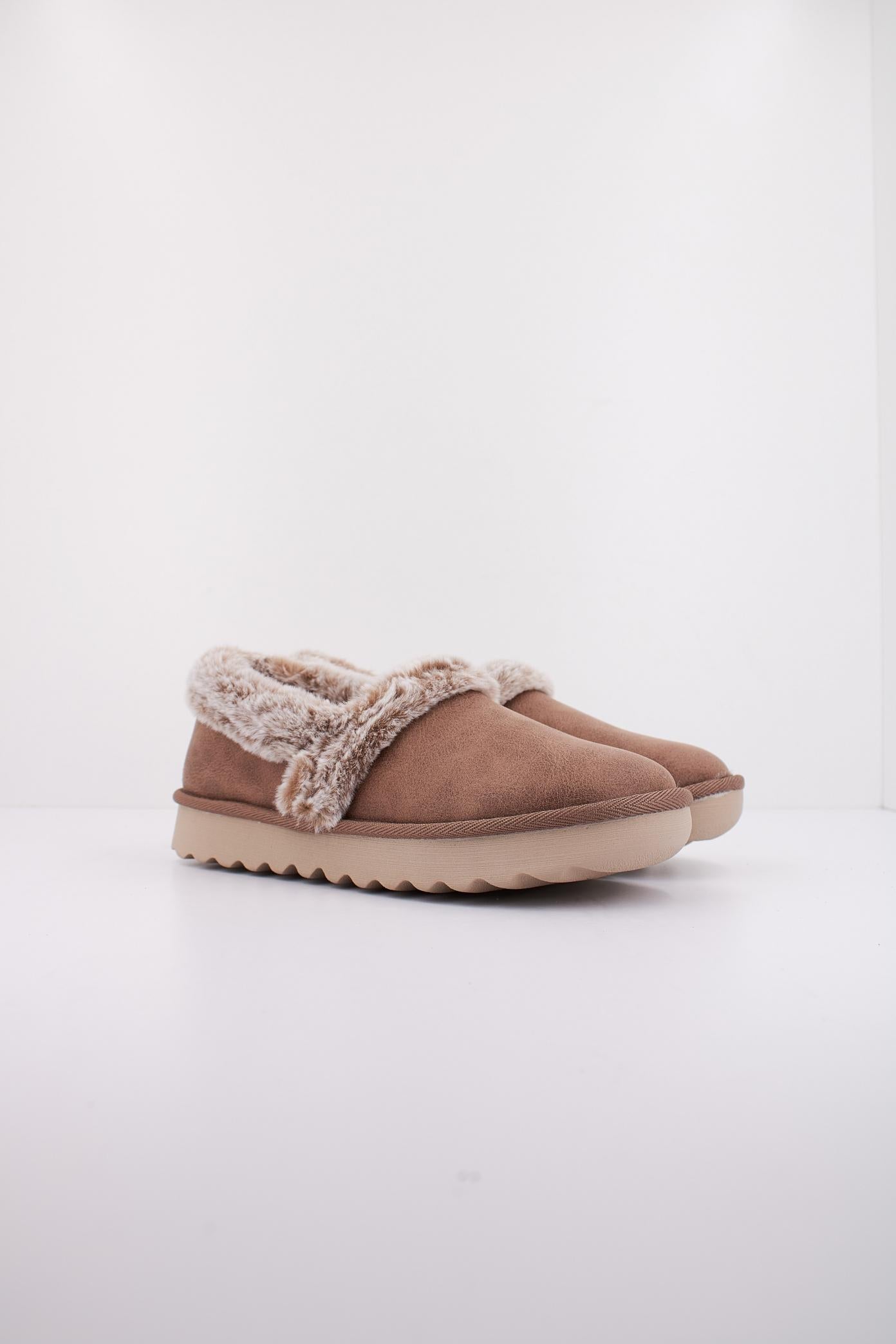 SKECHERS COZY UP en color MARRON (2)