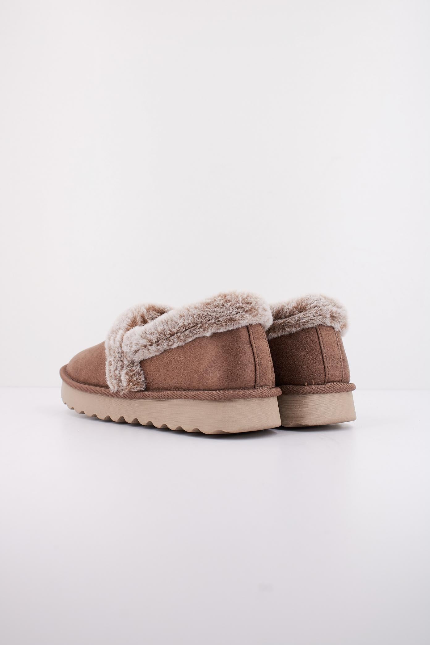 SKECHERS COZY UP en color MARRON (4)