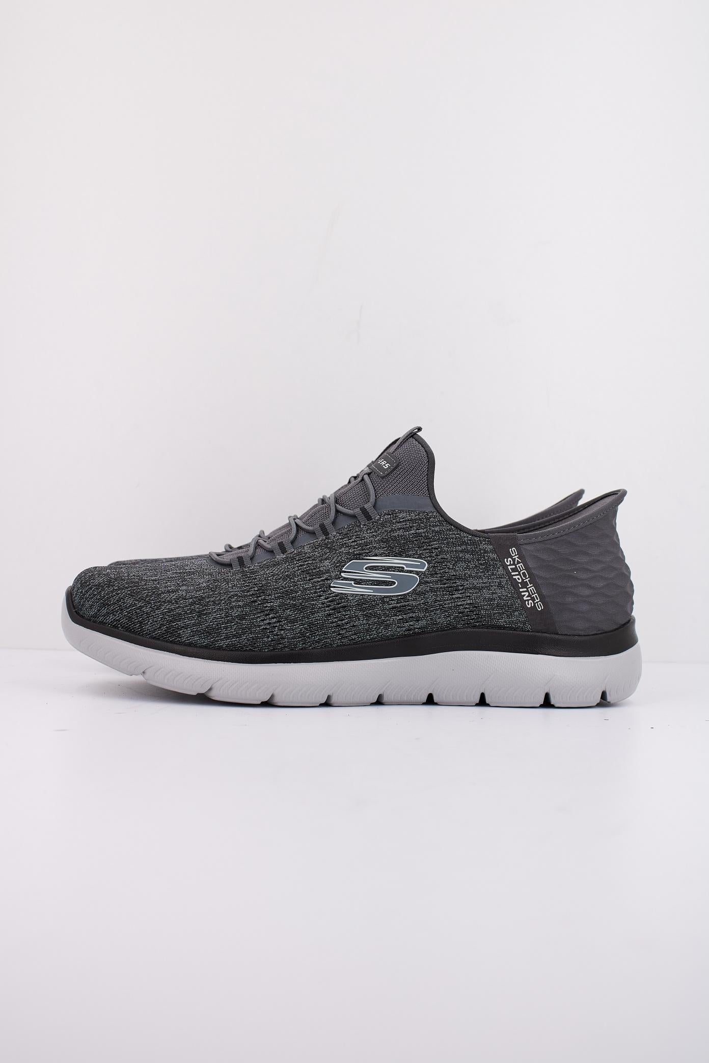 SKECHERS SUMMITS - KEY PACE en color GRIS (1)