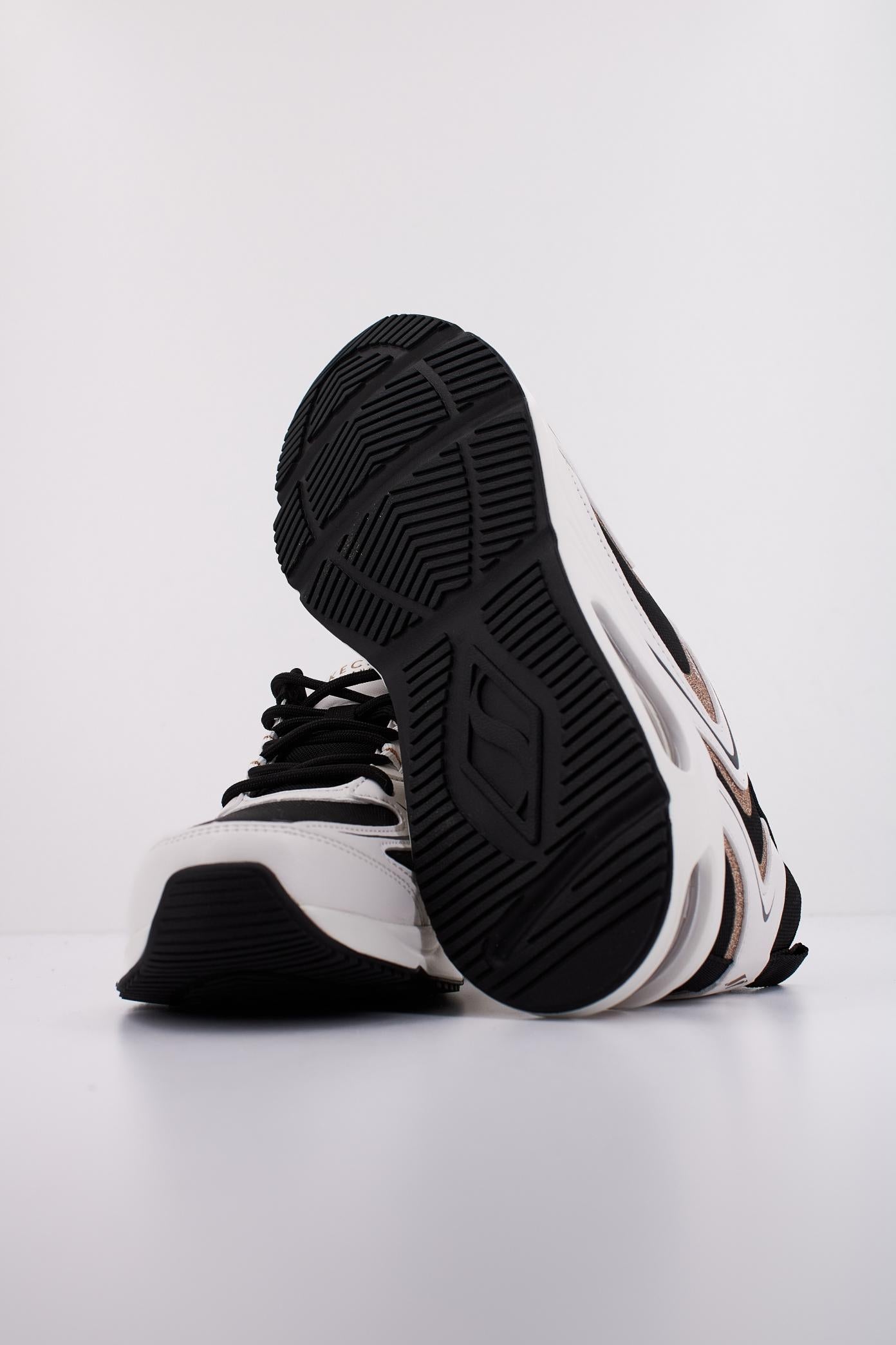 SKECHERS TRES-AIR UNO - SHIMM en color BLANCO (5)