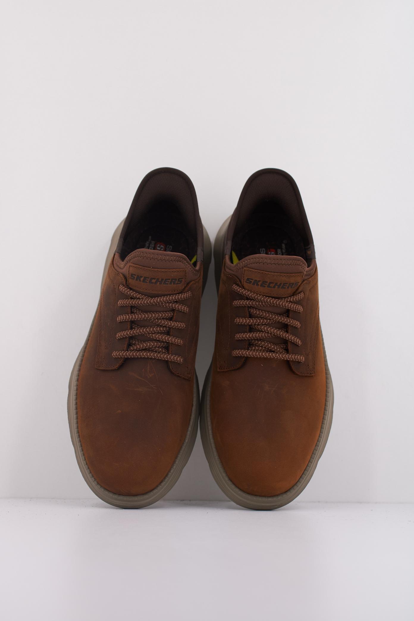 SKECHERS SLIP-INS GARZA - GERVIN en color MARRON (3)