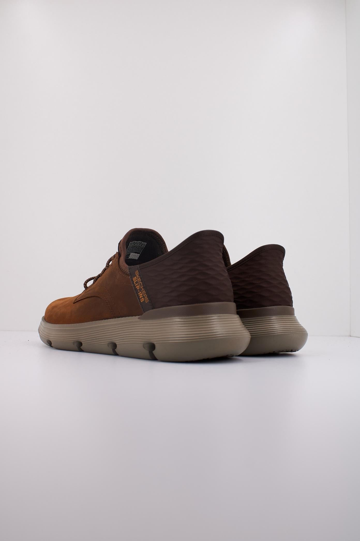 SKECHERS SLIP-INS GARZA - GERVIN en color MARRON (4)