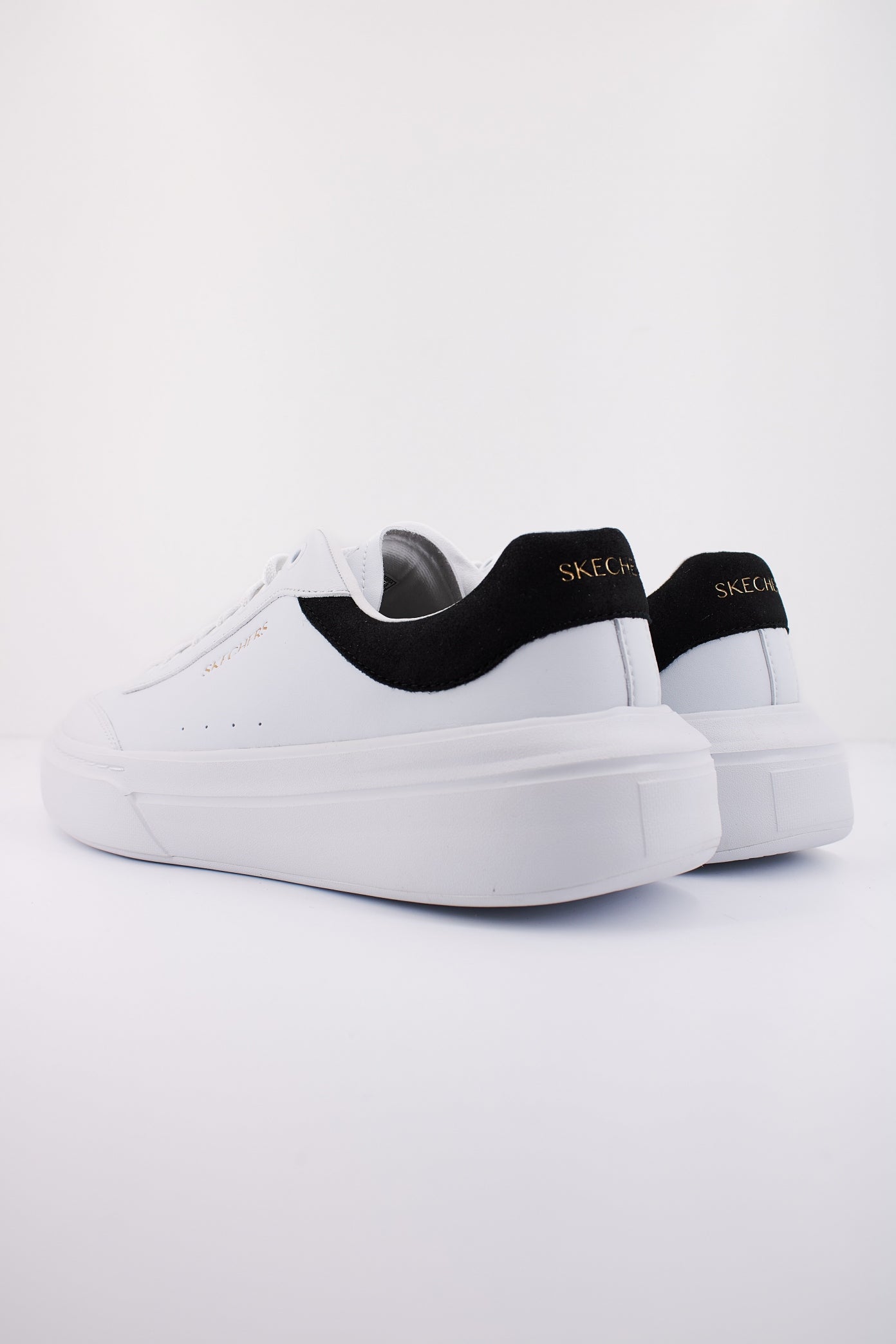 SKECHERS CORDOVA CLASSIC - LI en color BLANCO (4)