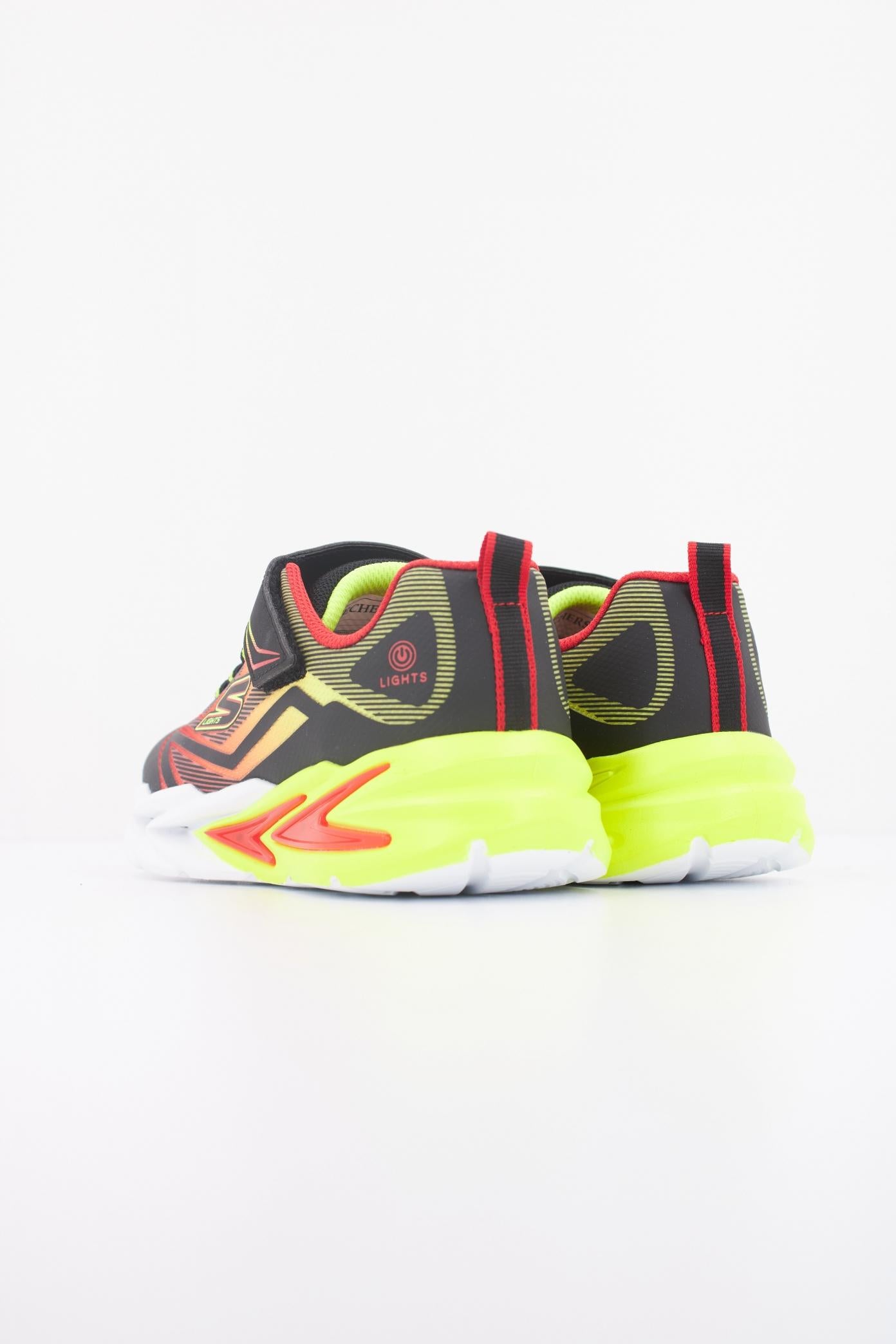 SKECHERS FLEX-GLOW ULTRA en color NEGRO (4)