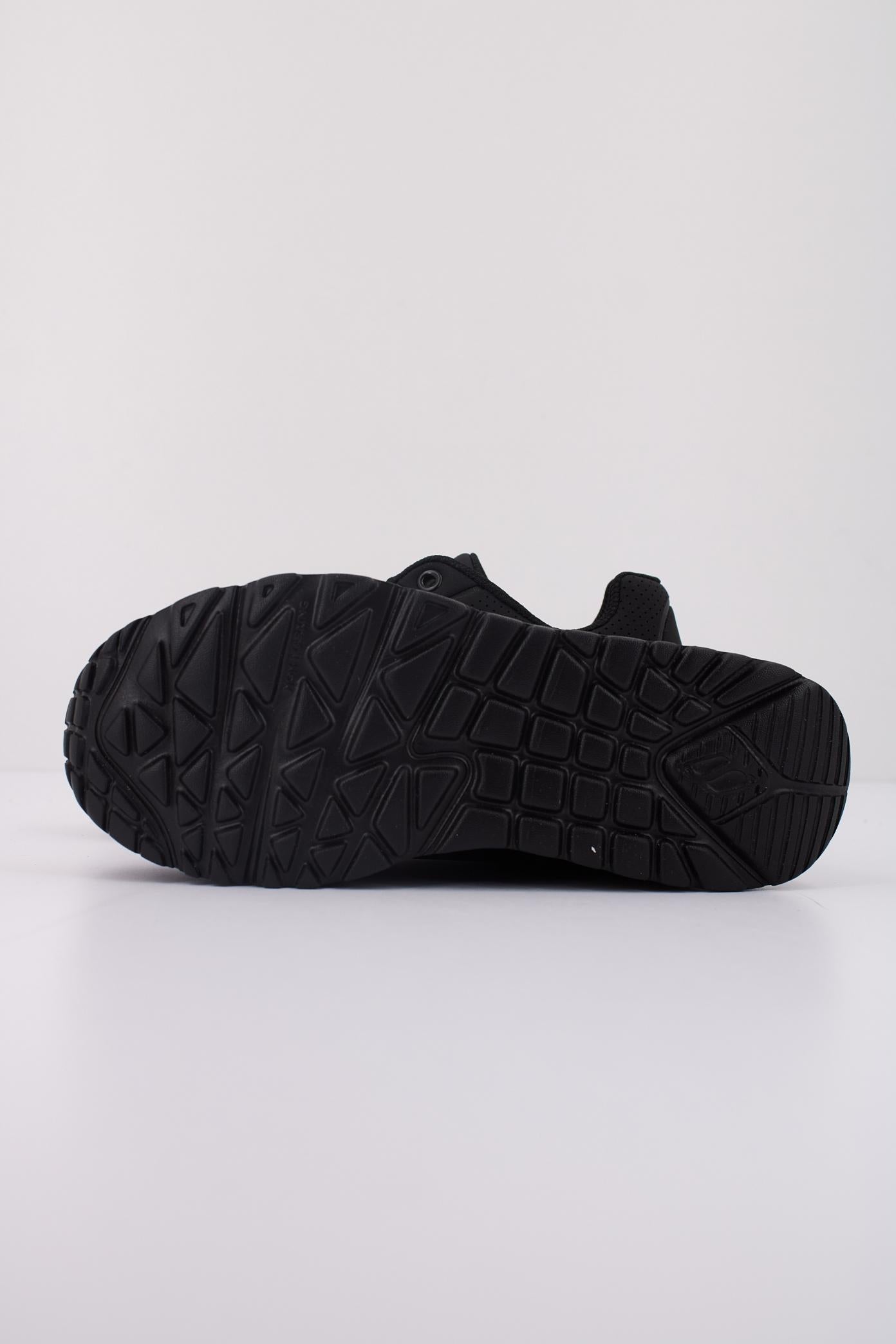 SKECHERS UNO LITE - DELODOX en color NEGRO (5)
