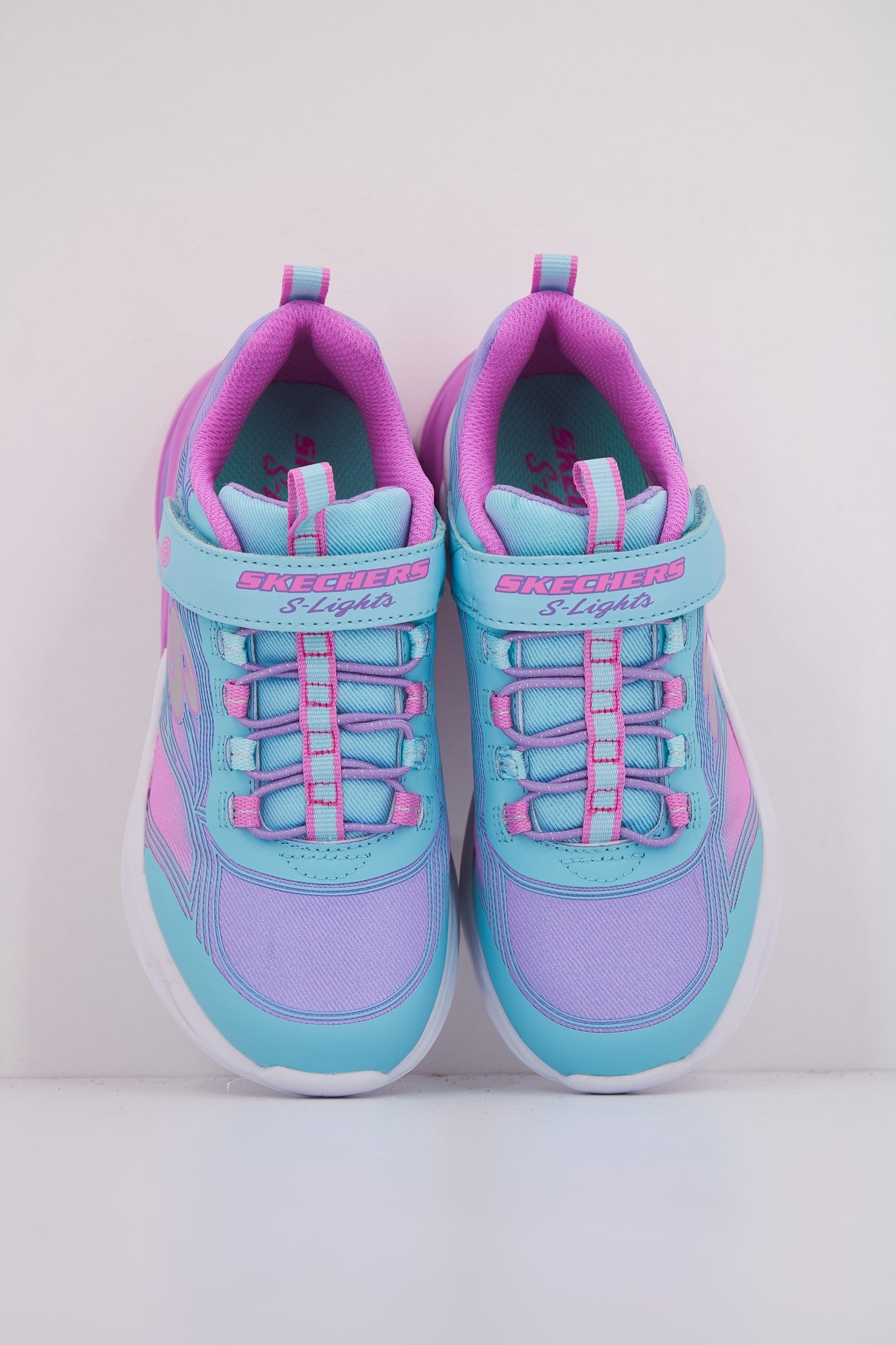 SKECHERS COSMIC GLOW en color AZUL (3)