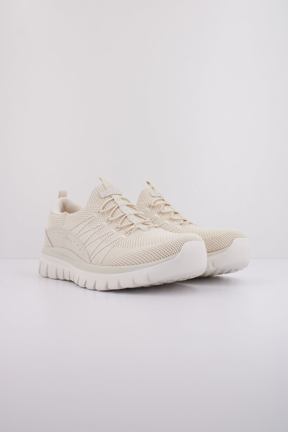SKECHERS GRACEFUL en color BEIS (2)