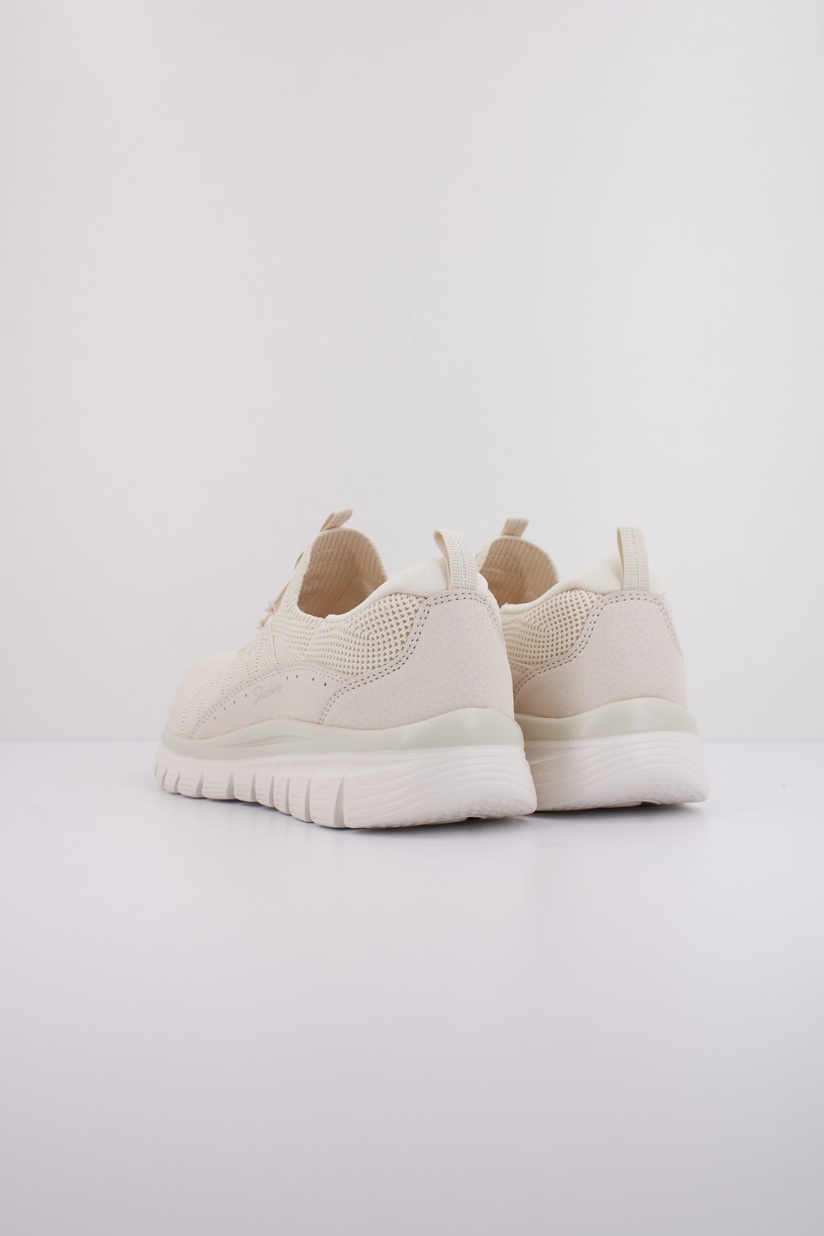 SKECHERS GRACEFUL en color BEIS (4)