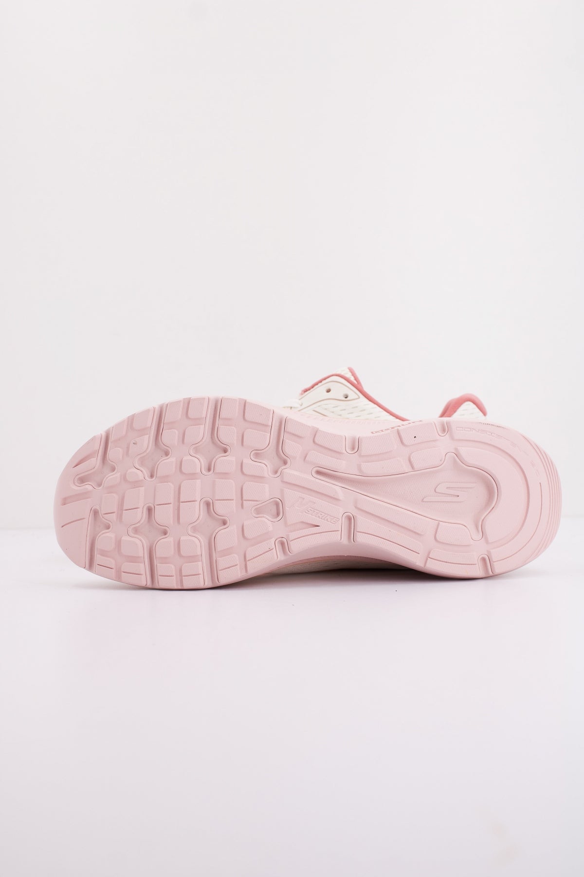 SKECHERS GO RUN CONSISTENT . en color BEIS (5)
