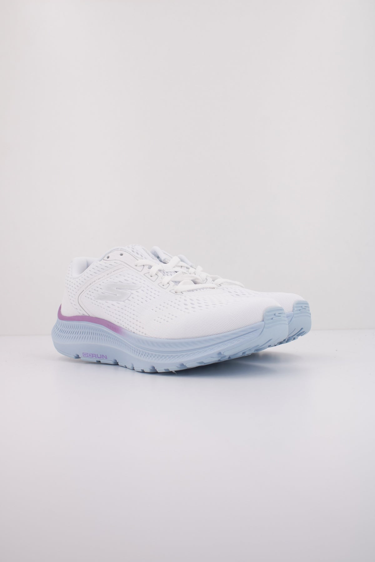 SKECHERS GO RUN CONSISTENT . en color BLANCO (2)