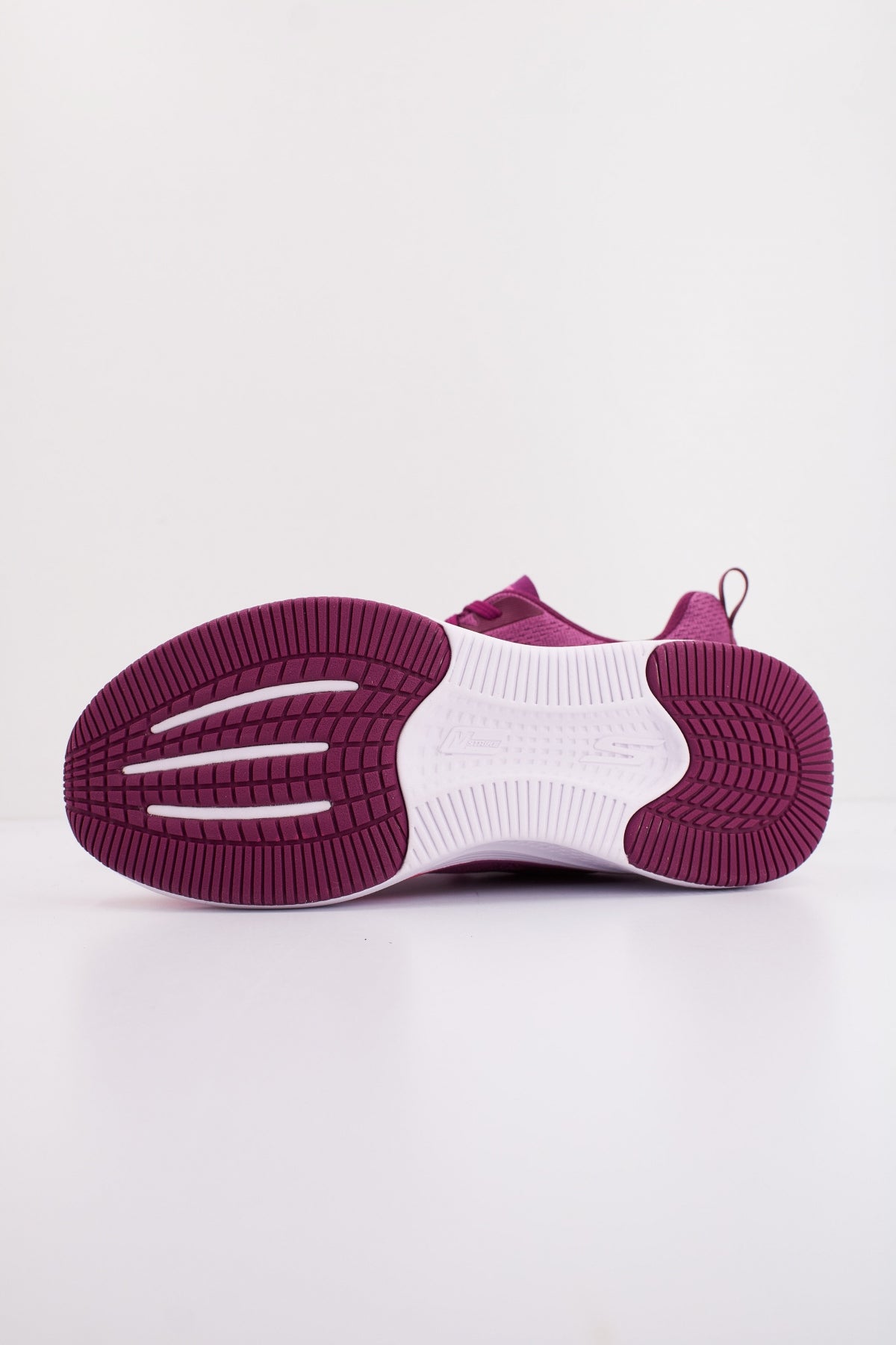 SKECHERS GO RUN ELEVATE . en color VIOLETA (5)