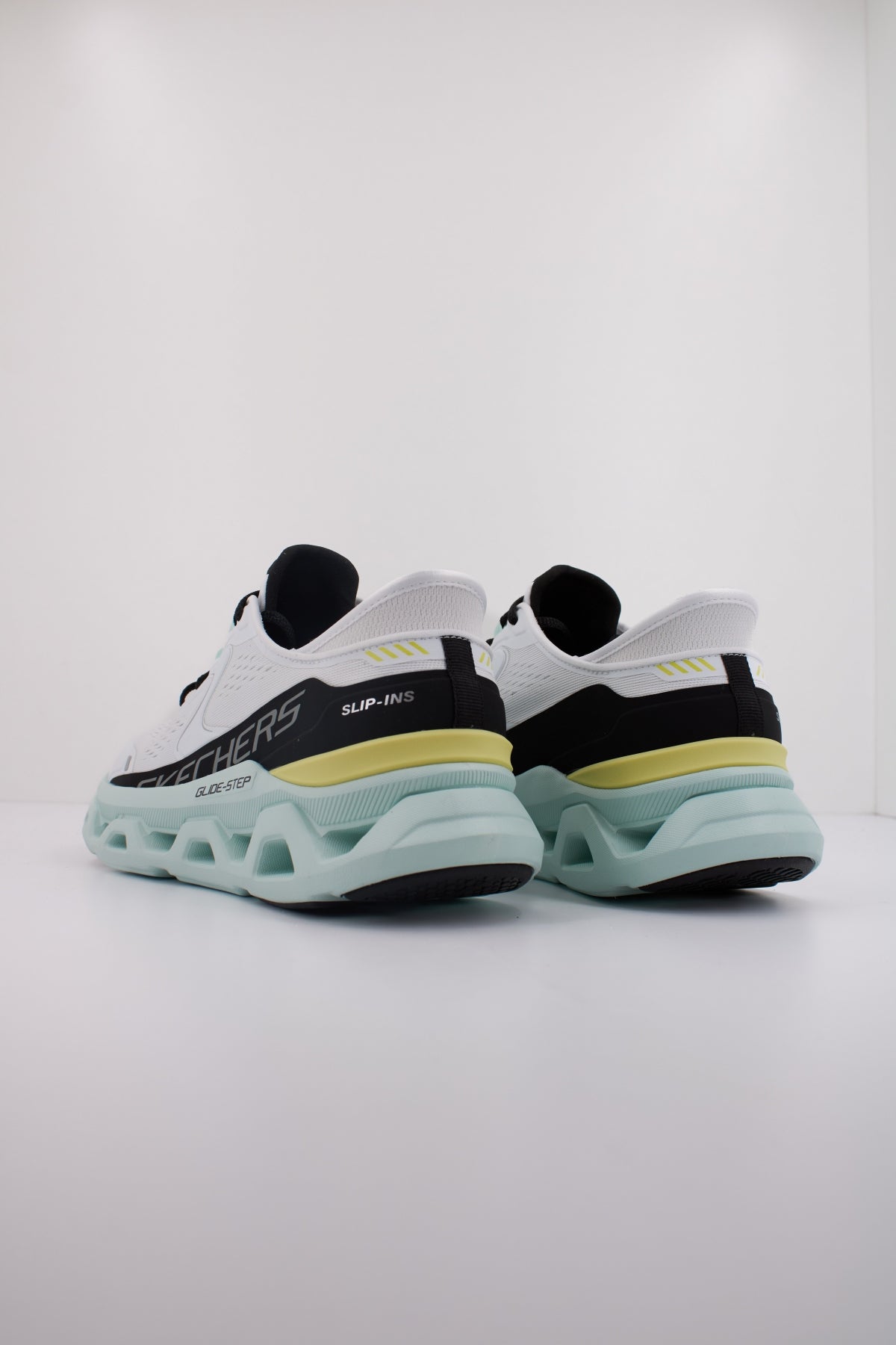 SKECHERS SPLI-INS GLIDE-STEP ALTUS en color BLANCO (4)