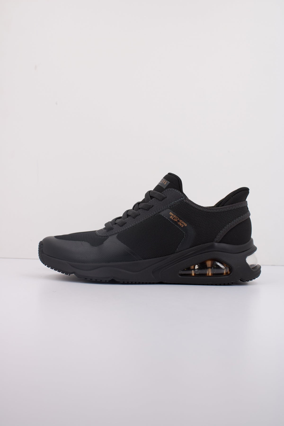 SKECHERS TRES AIR UNO en color NEGRO (1)