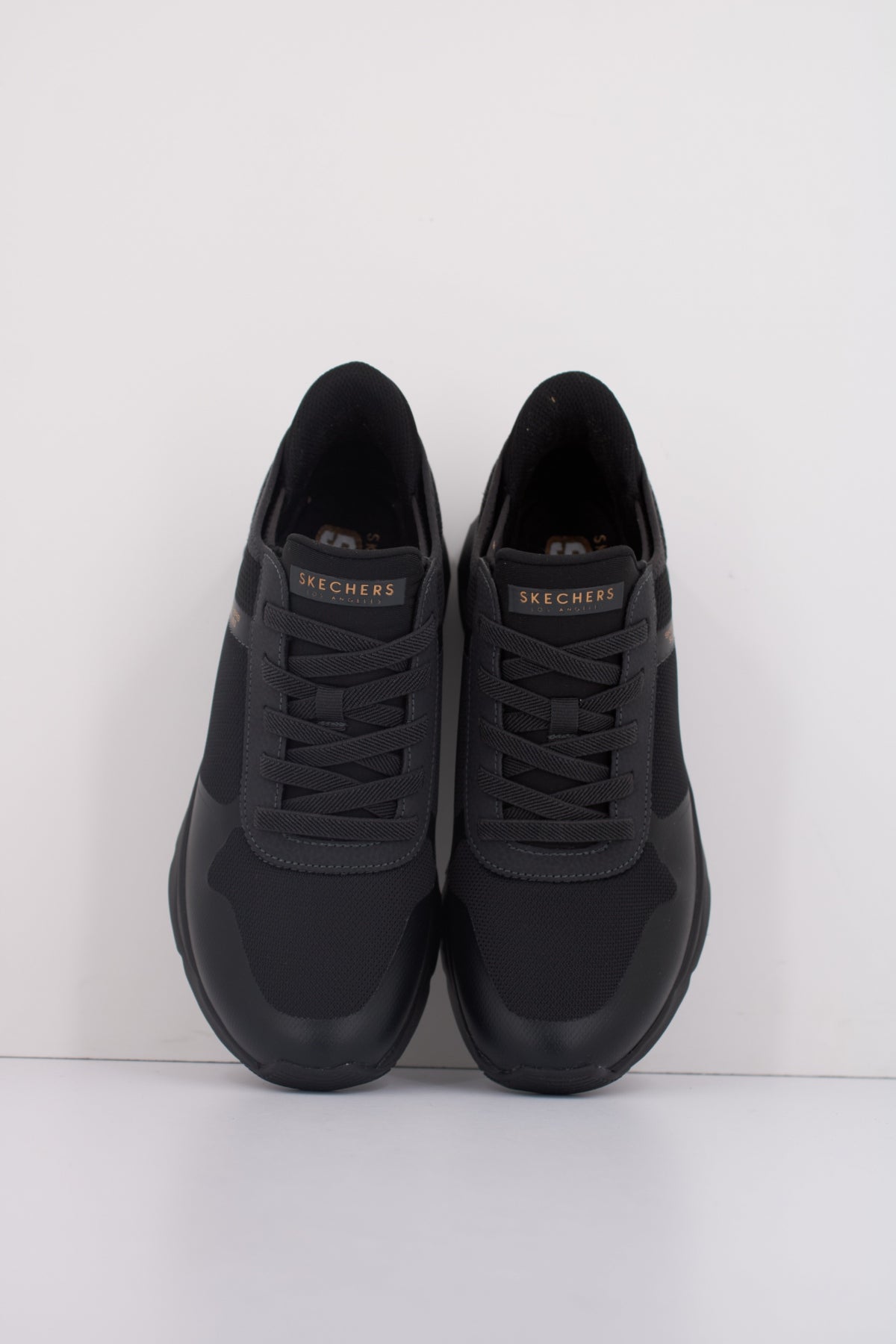 SKECHERS TRES AIR UNO en color NEGRO (3)