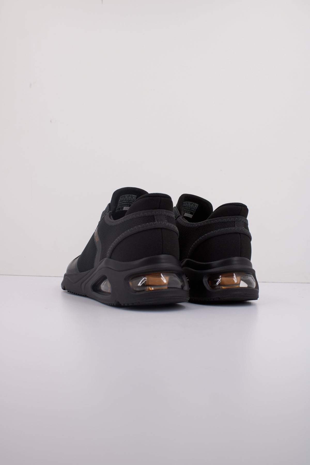 SKECHERS TRES AIR UNO en color NEGRO (4)